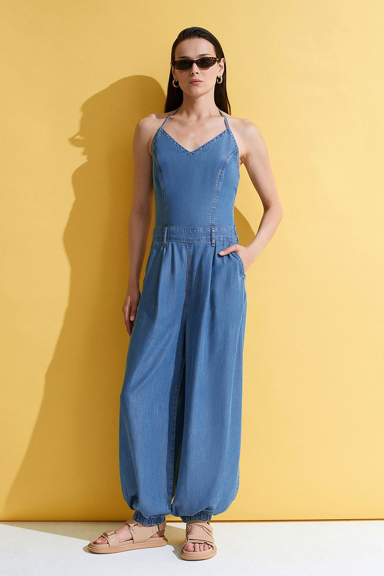 DILVIN Wide-leg Halter Jumpsuit