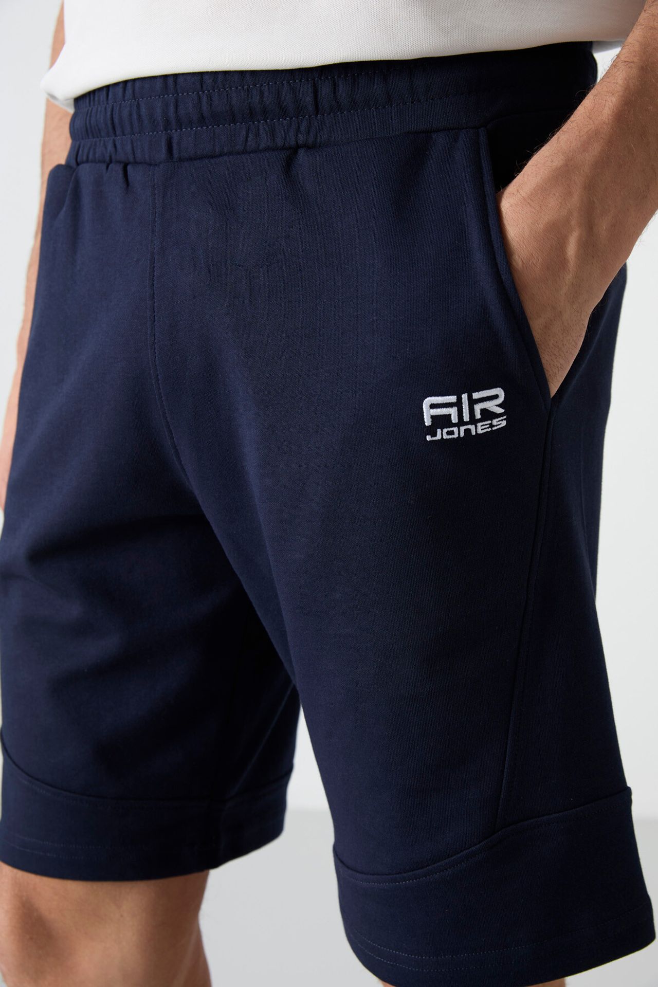 TOMMY Men's Pull-on Sweat Shorts 6