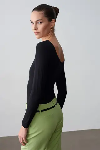 Siyah