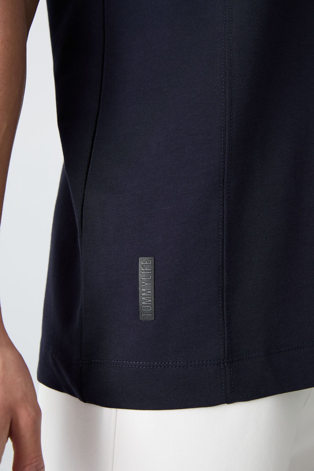 TOMMY Oversized Crew Neck T-shirt 4