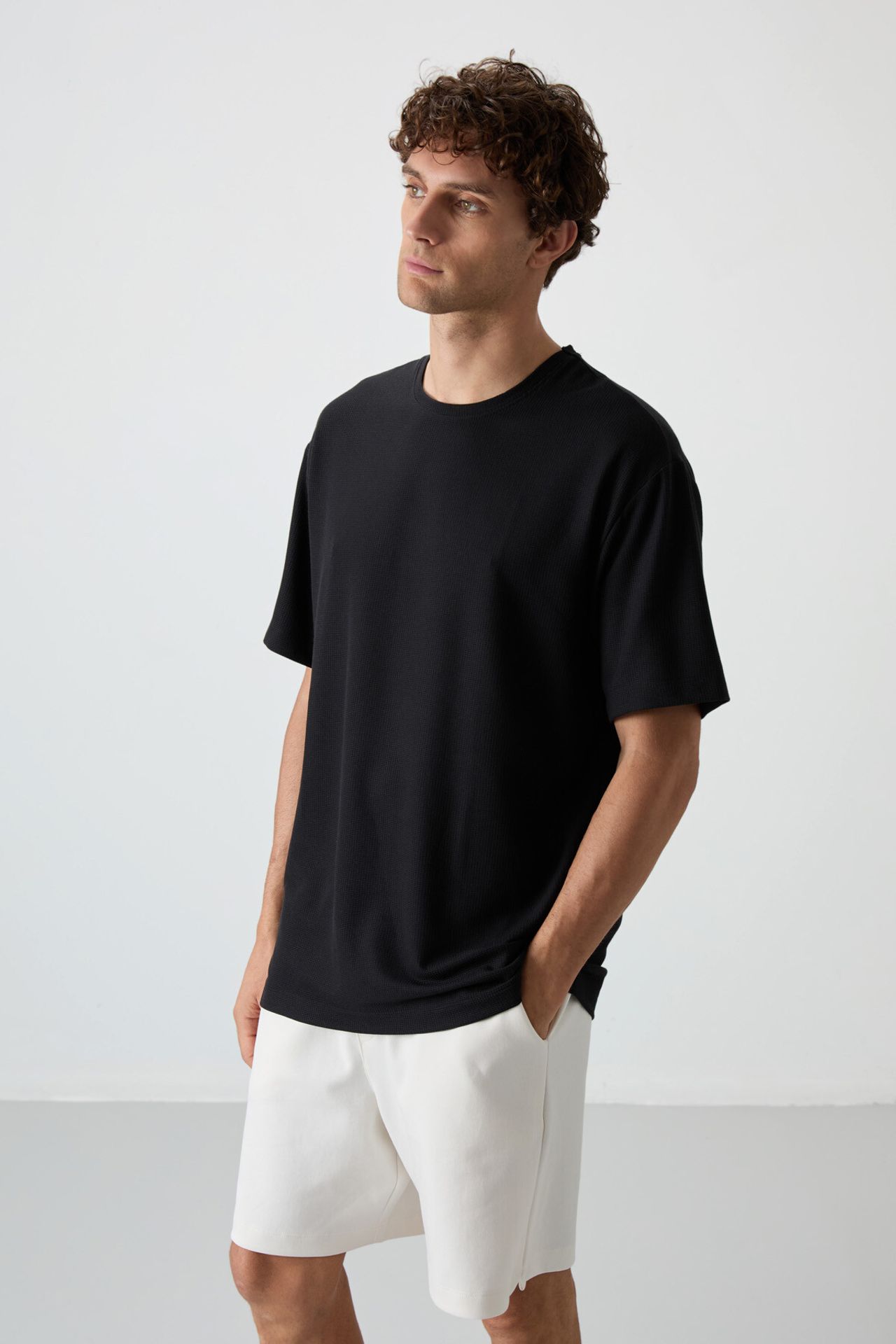 TOMMY Oversized Crew Neck T-Shirt 5