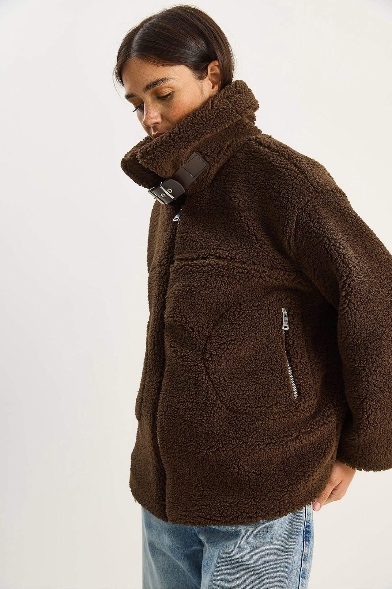 LUCCI Oversized Plush Knitted Puffer Jacket with Zipper Closure 5