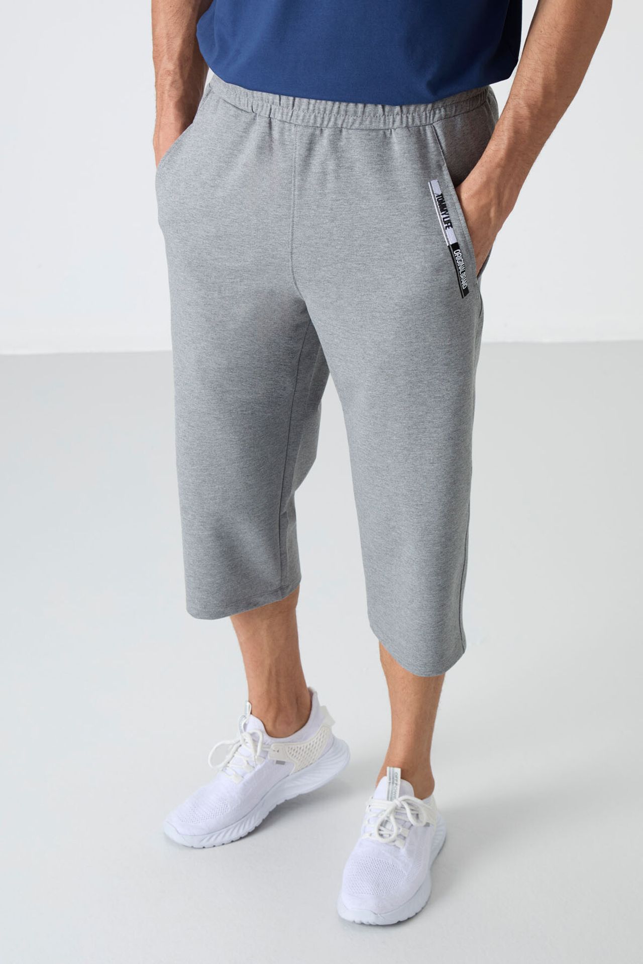 TOMMY Men's Mid-Waist Capri Shorts 1