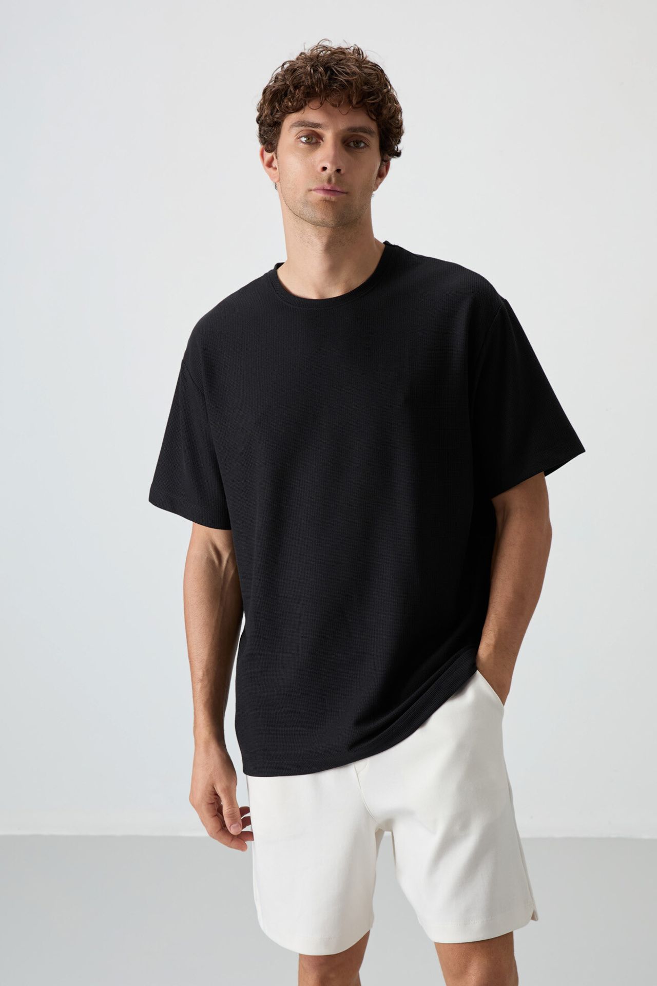 TOMMY Oversized Crew Neck T-Shirt 2