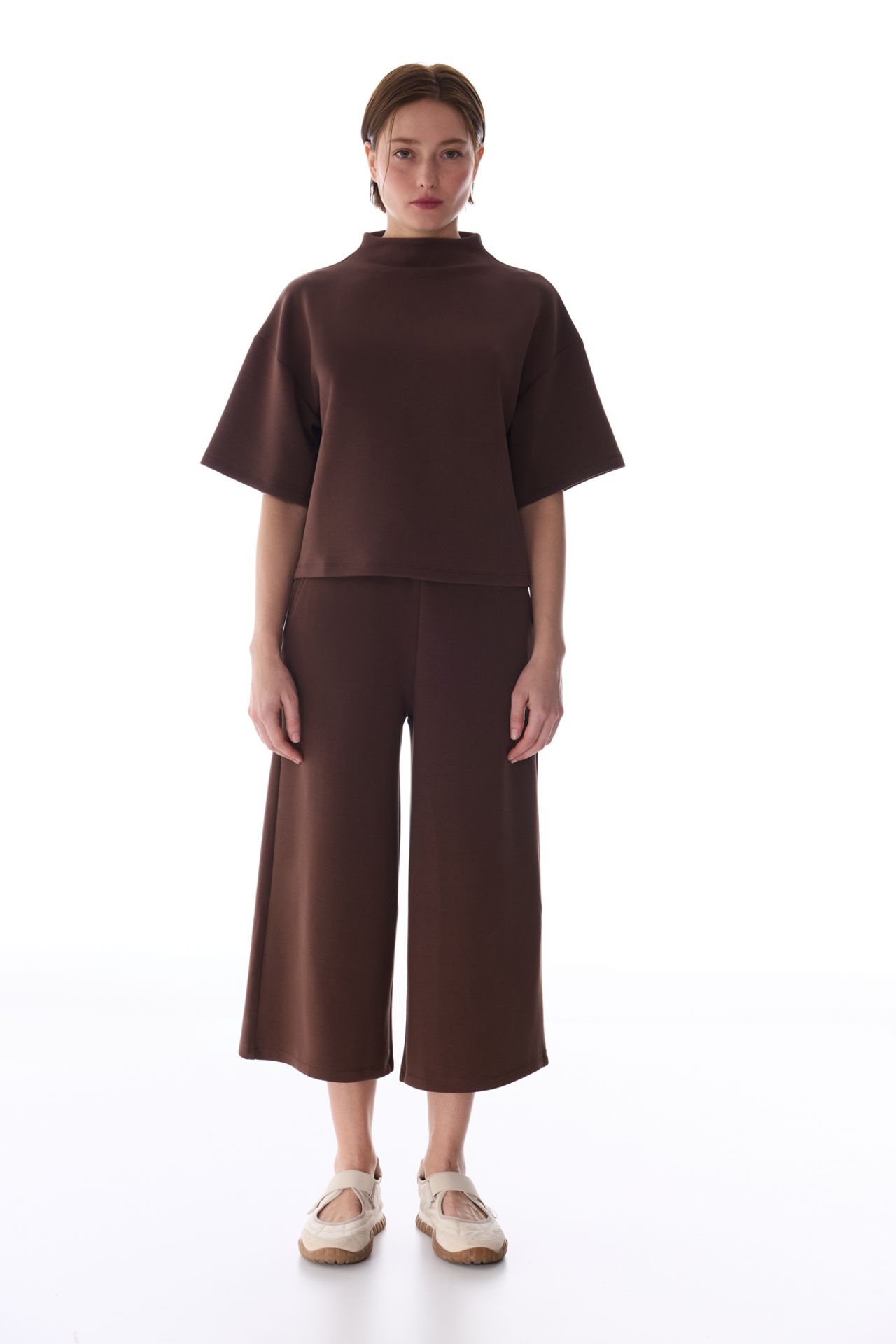 PENTI Crew Neck Crop Modal Top