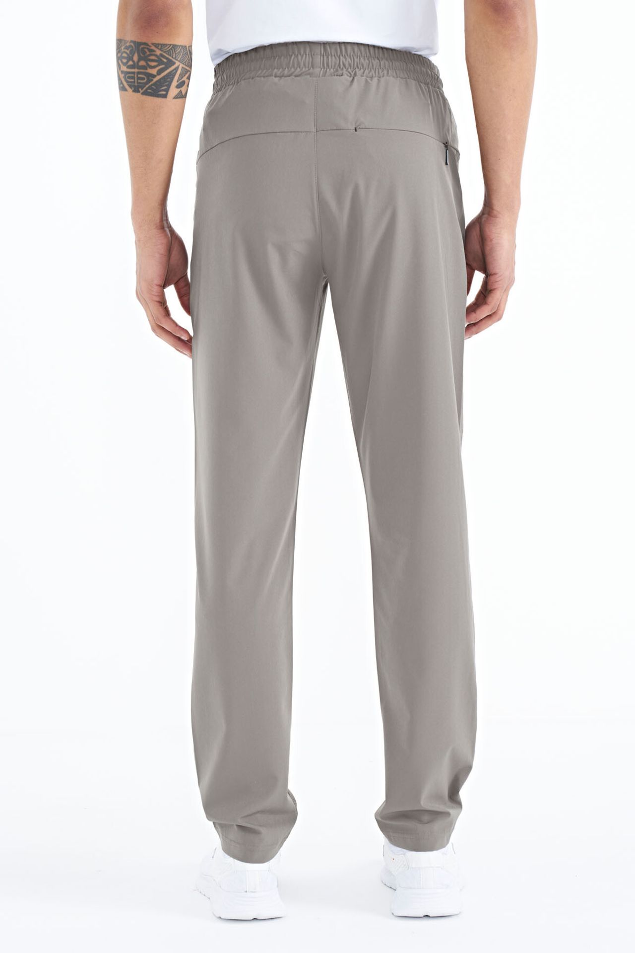 TOMMY Men's Straight-Leg Pull-On Sweatpants 6