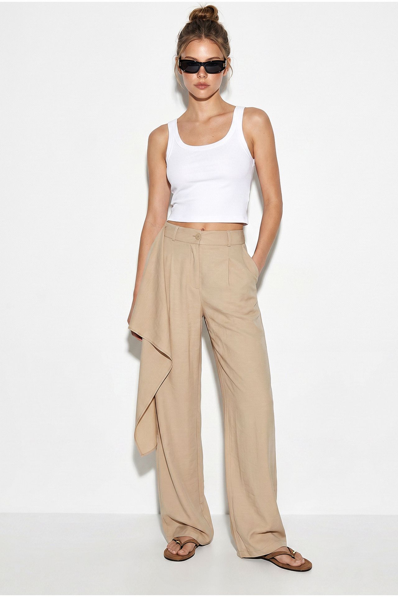 LUCCI High-Waist Wide-Leg Crepe Trousers 4