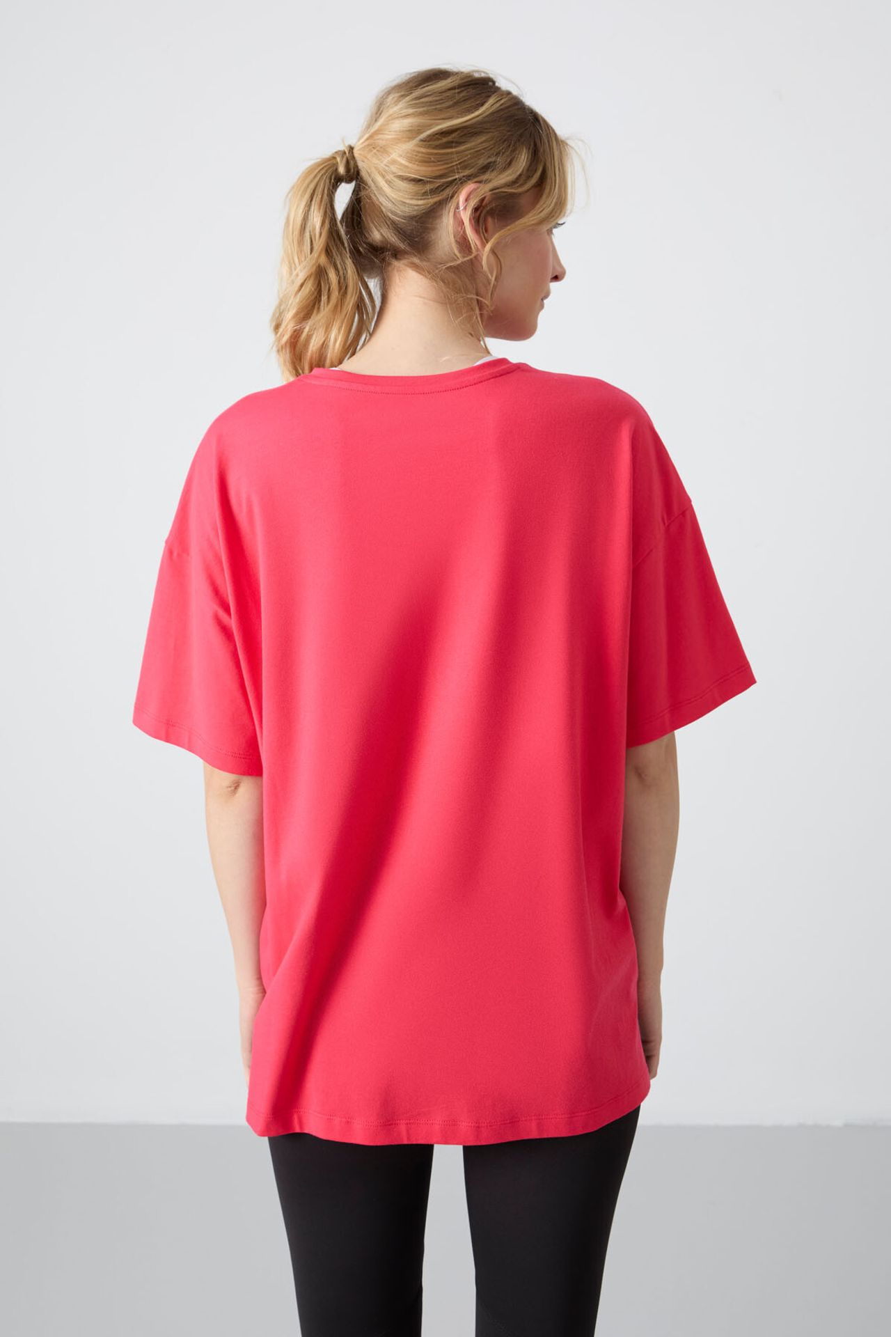 TOMMY Oversized Cotton-Modal Crew Neck T-Shirt 6