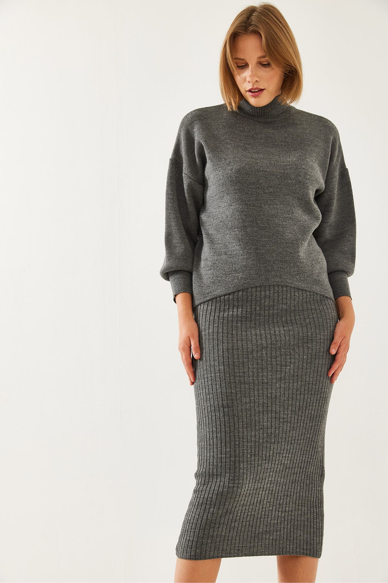 LUCCI Ribbed Turtleneck Knitwear Co-Ord Set 2