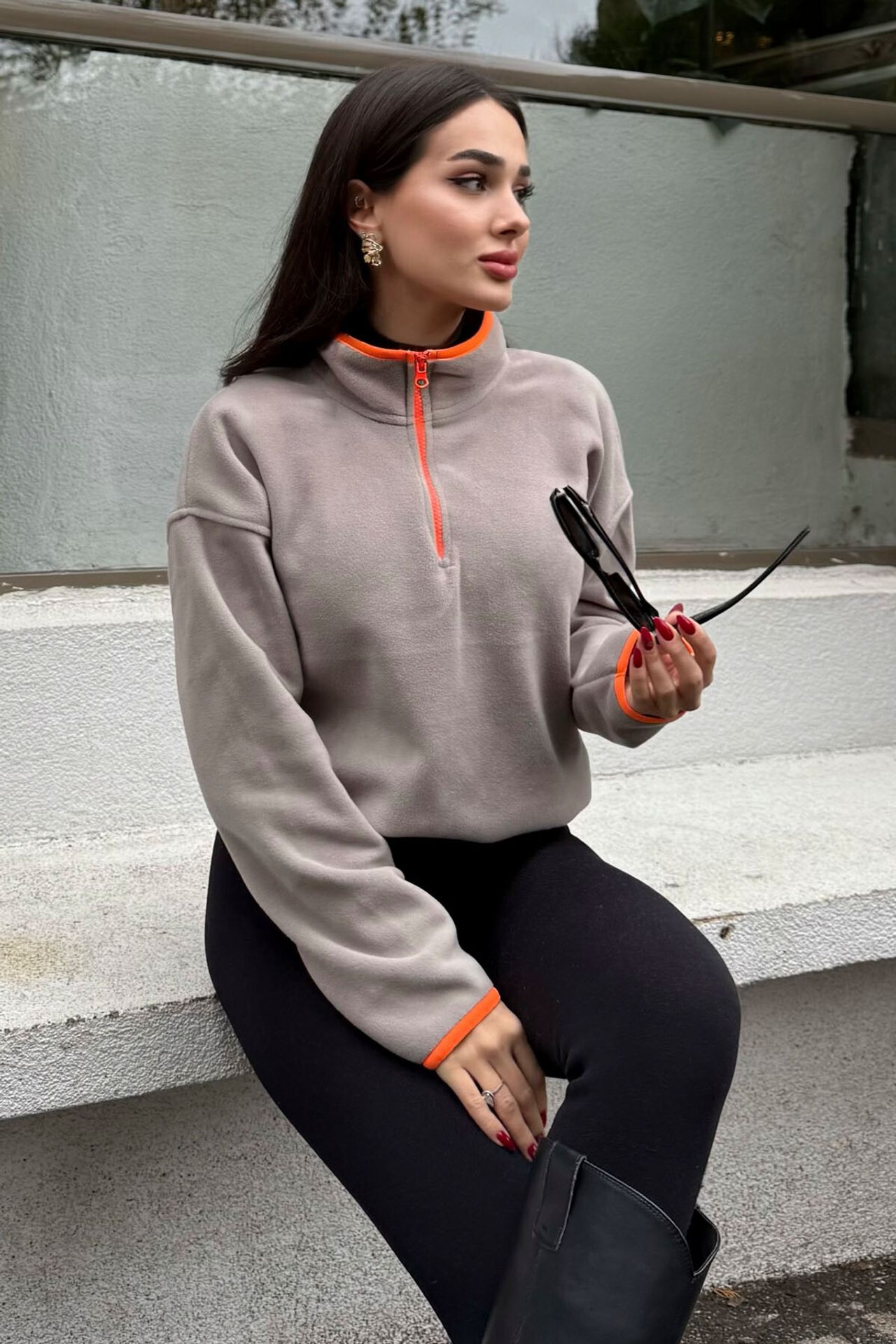 TOMMY Oversized Plush Half-zip Sweatshirt 1