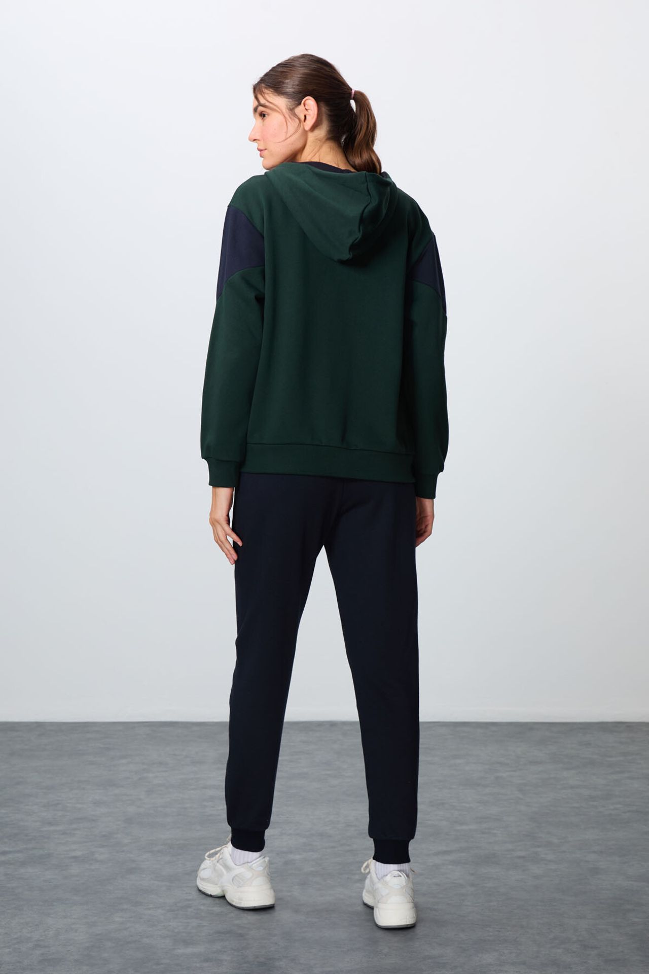TOMMY Oversized Hooded Zip Sweatshirt And Pants Set 6