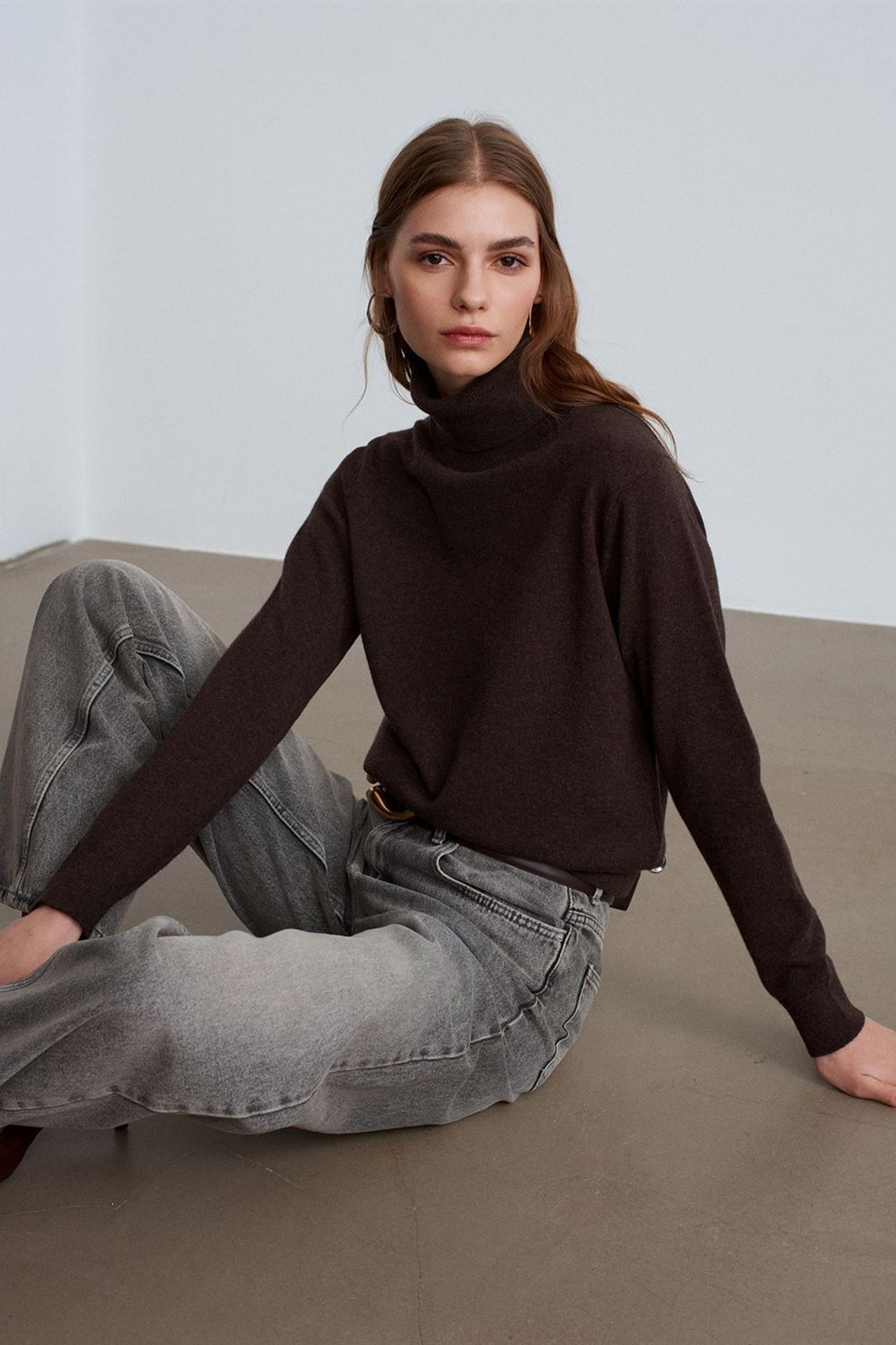 DILVIN Women's Cashmere Turtleneck Sweater 2