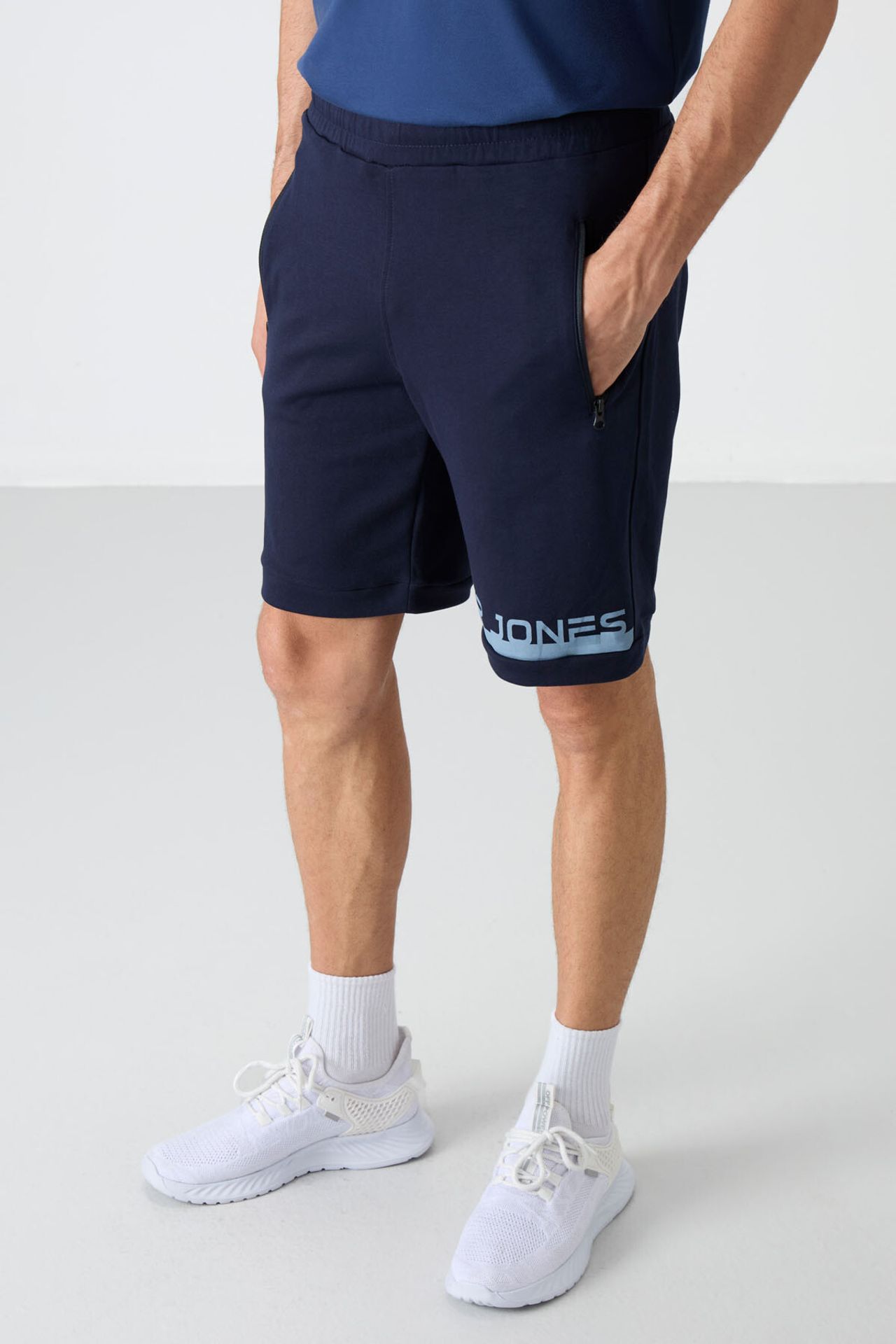 TOMMY Men's Fleece Sweat Shorts 3