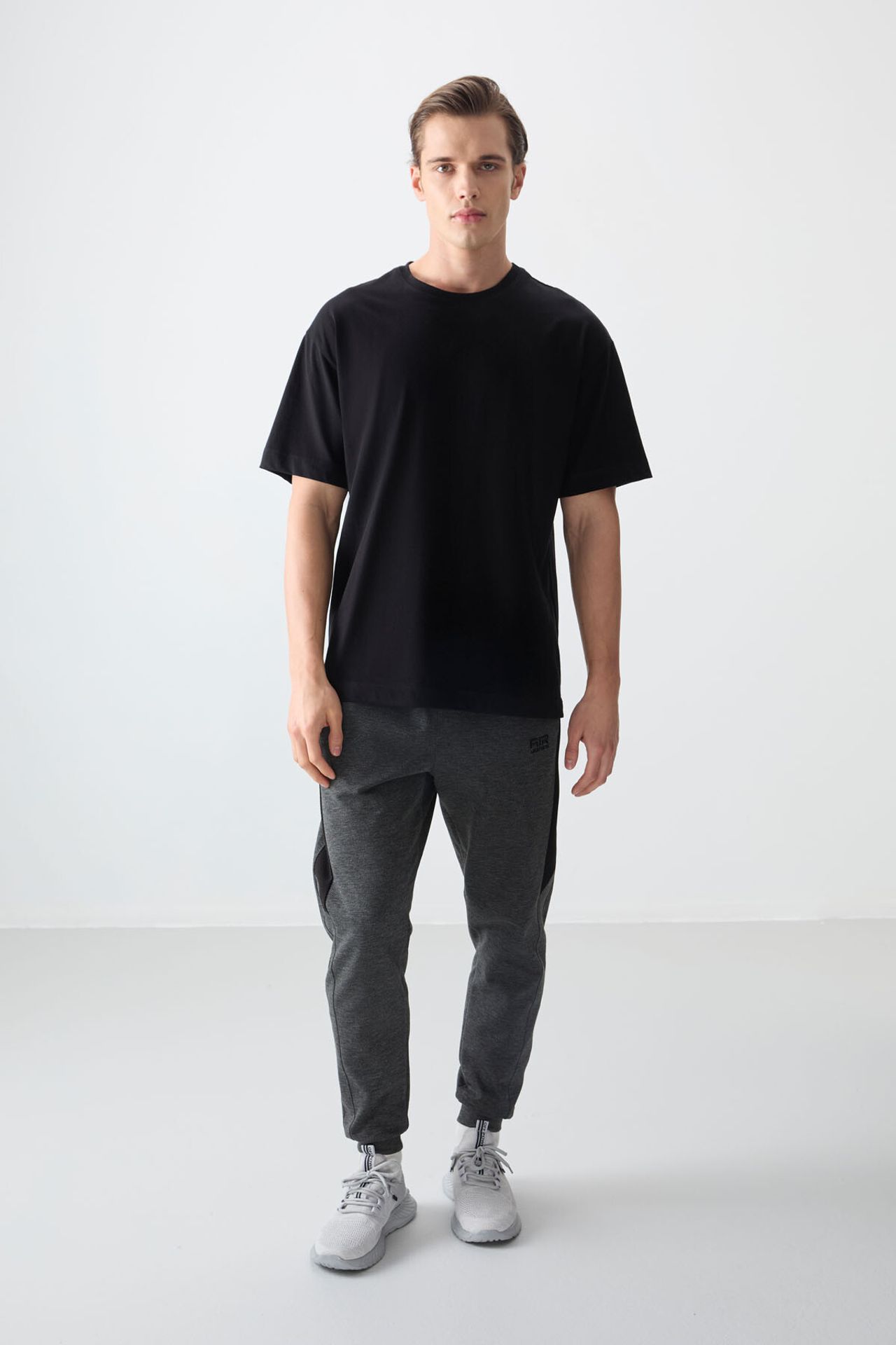 TOMMY Oversized Cotton Crew Neck T-Shirt 3