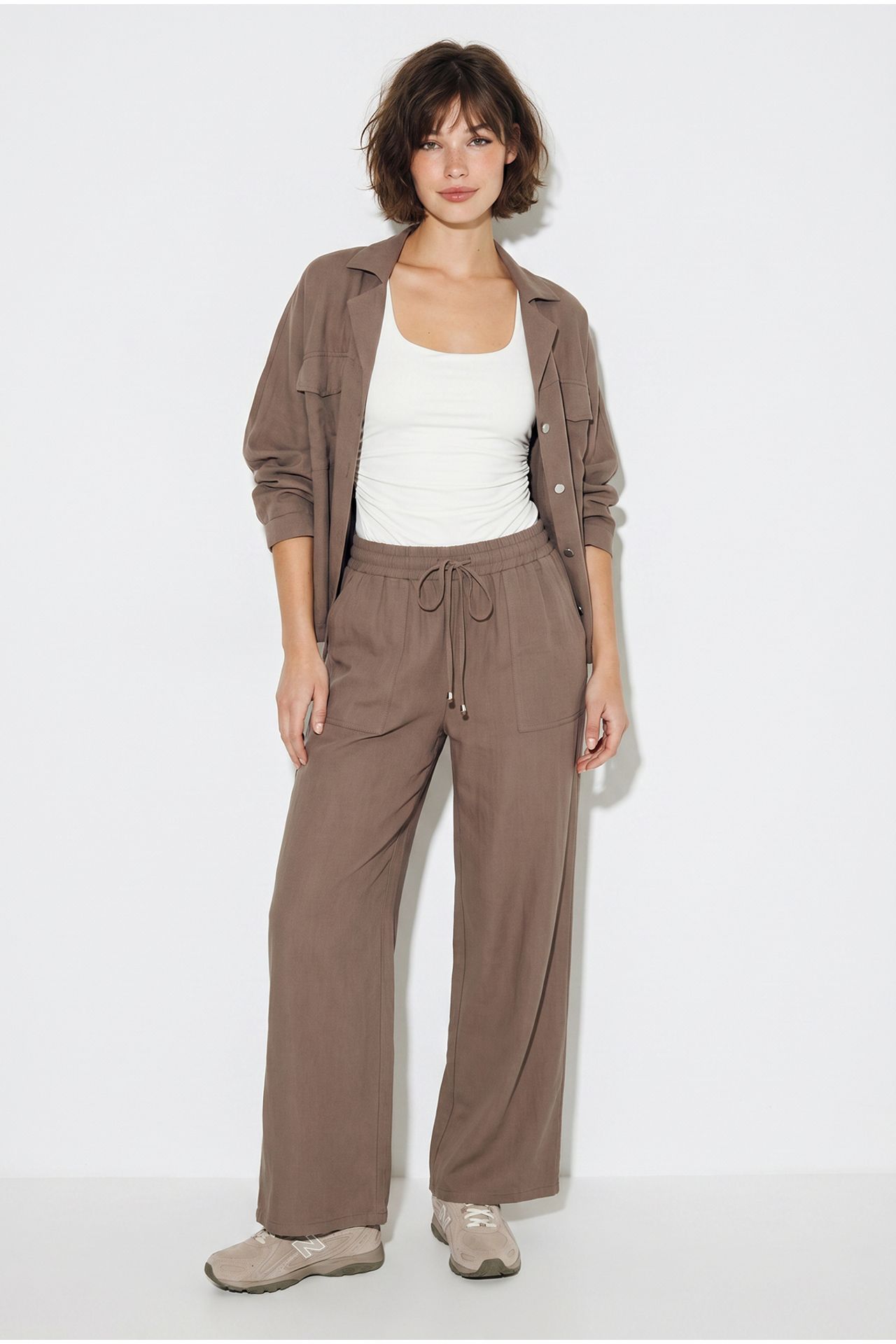 LUCCI Two-Piece Crepe Blouse And Wide-Leg Trousers 2