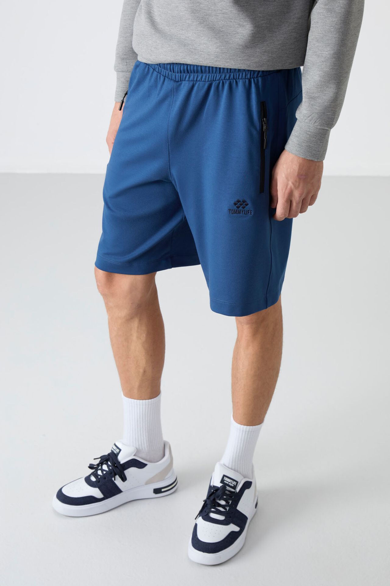 TOMMY Men's Regular-fit Knit Sweat Shorts 6
