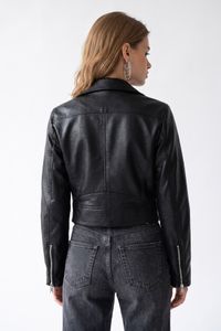 black-image-5