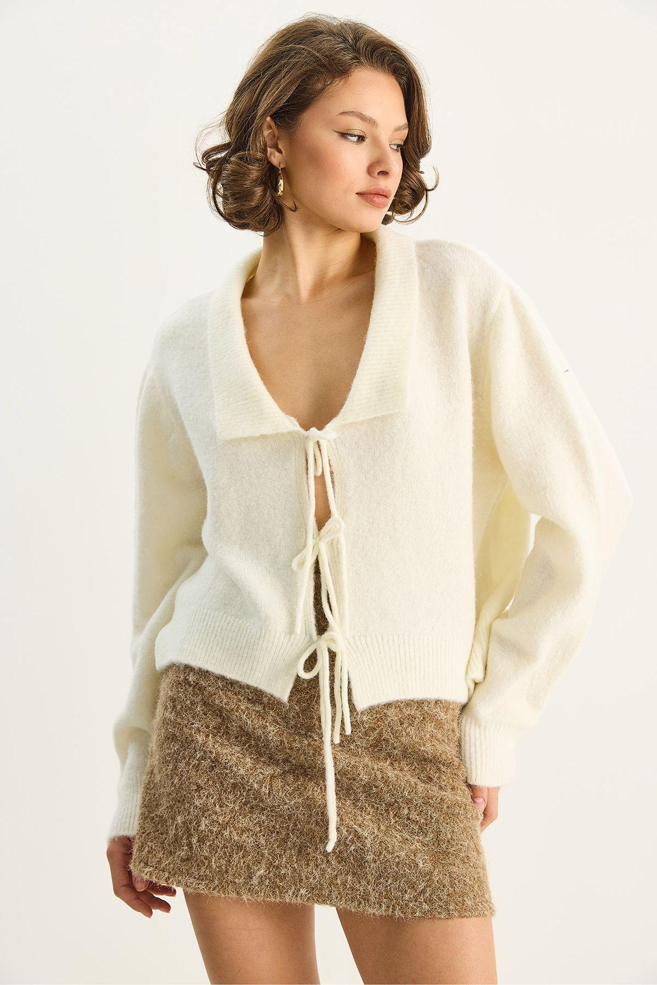 LUCCI Oversized V-Neck Tie Closure Ribbed Cardigan 3