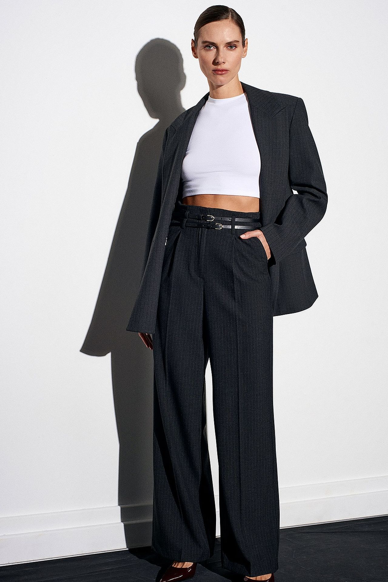 DILVIN Women’s Straight-leg Trousers 1