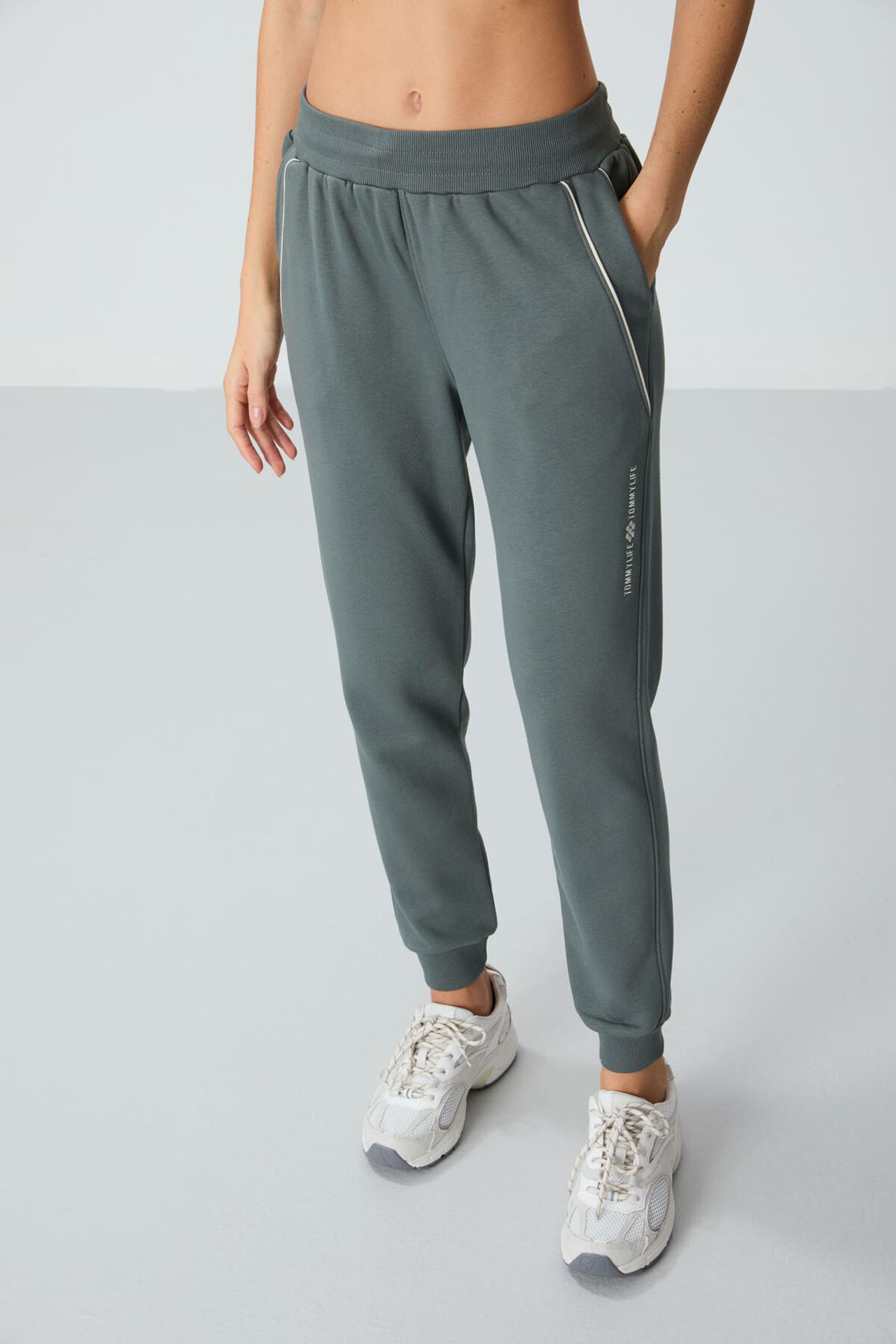 TOMMY Women's Cotton-blend Jogger Sweatpants 2