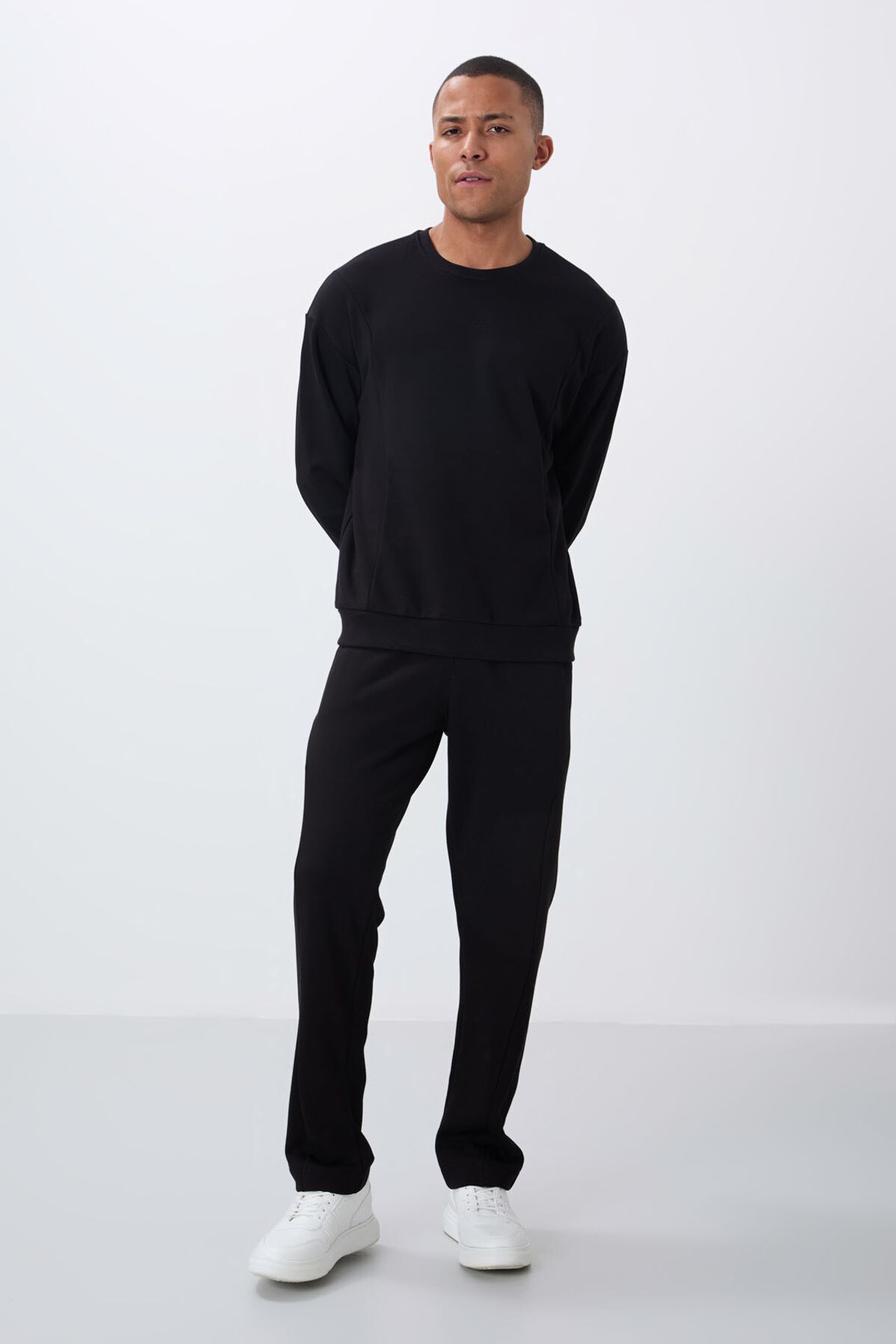 TOMMY Men's Long Sleeve Crew Neck Sweatshirt And Pants Set 5