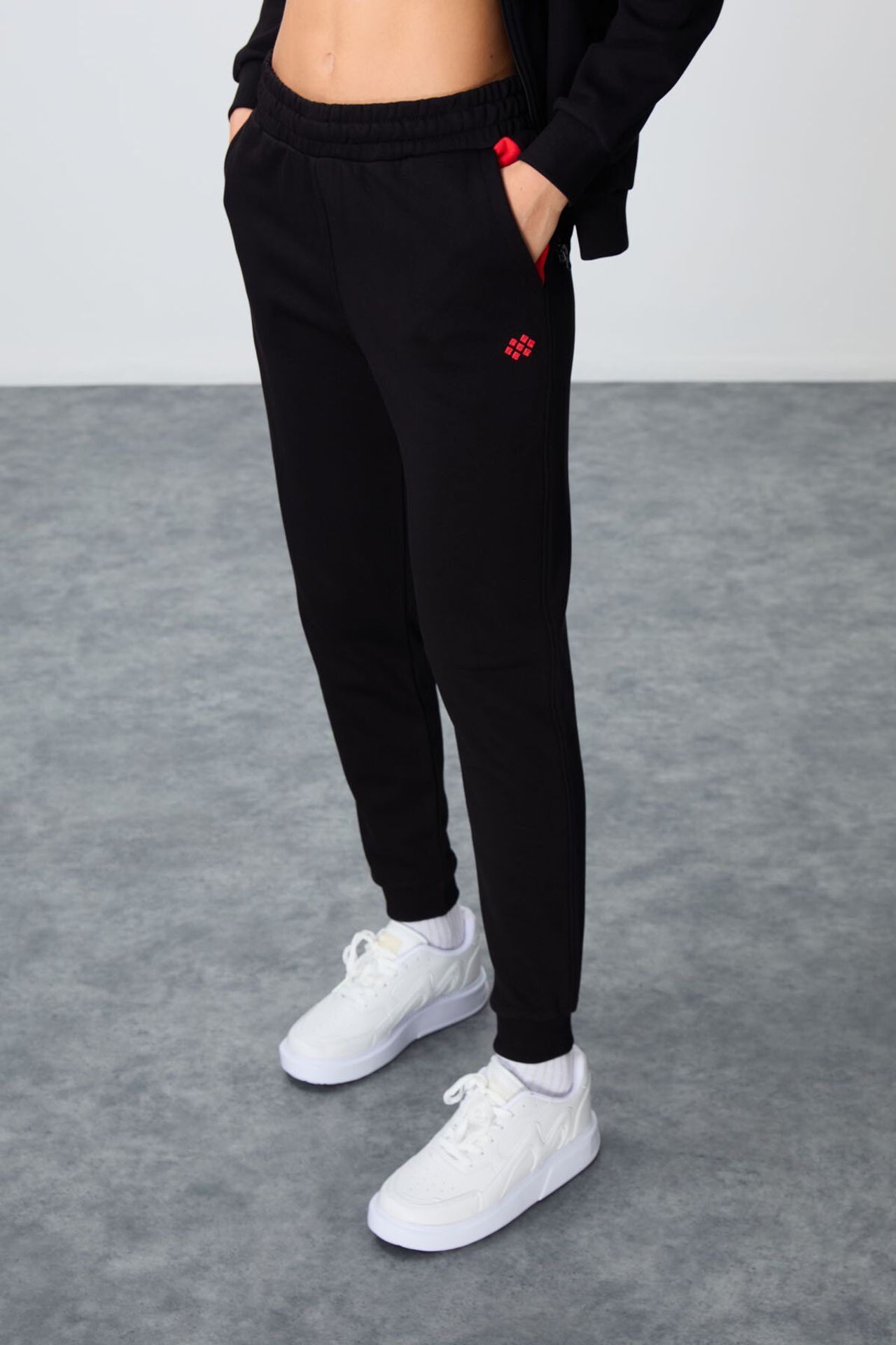 TOMMY Oversized Hooded Zip Sweatshirt And Pants Set 3