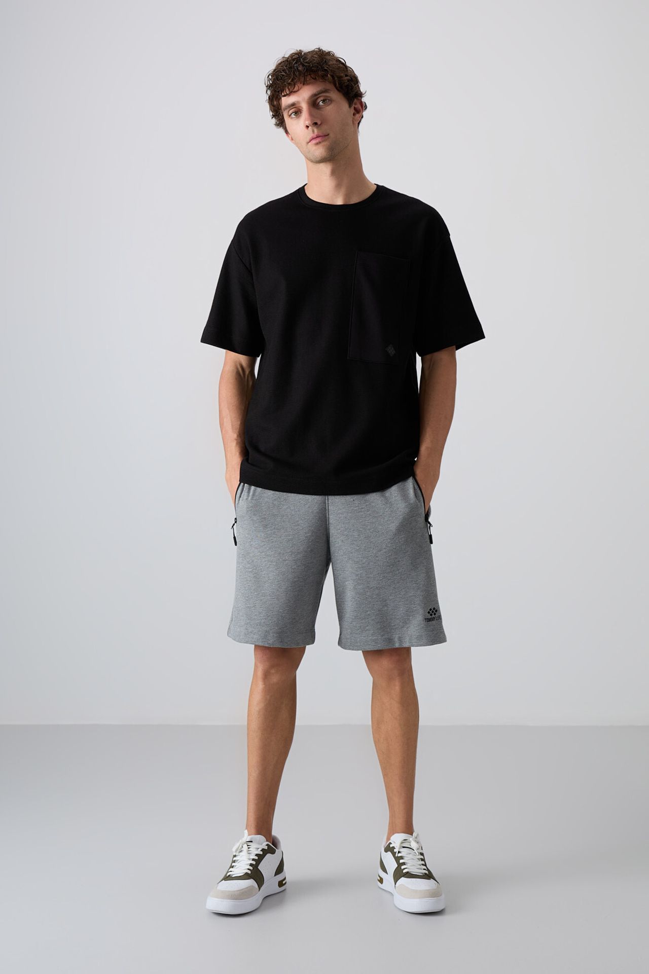 TOMMY Oversized Cotton-Blend Crew Neck T-Shirt With Pocket 2