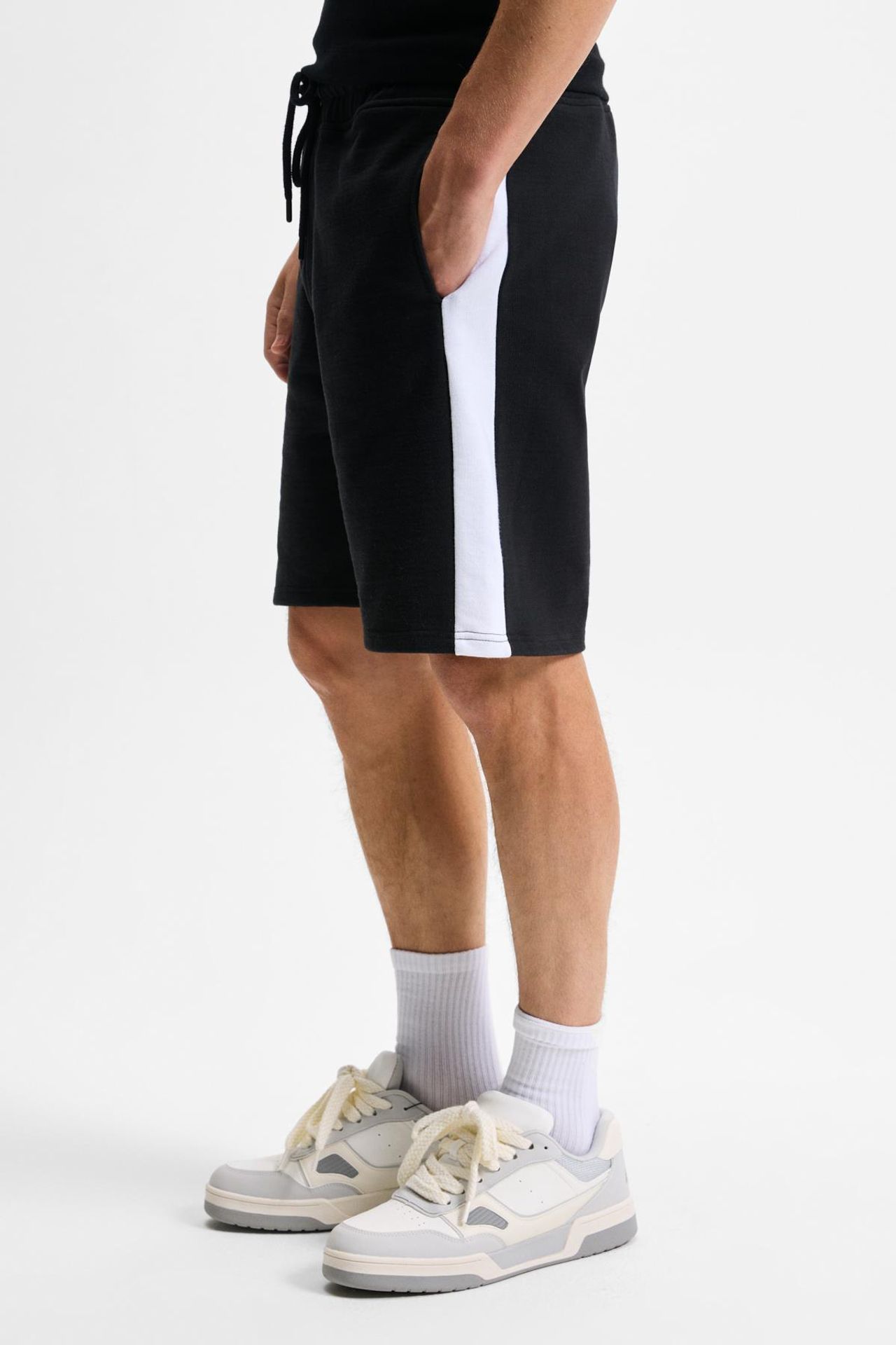 GRIMELANGE Mid Waist Straight Leg Sweat Shorts 3
