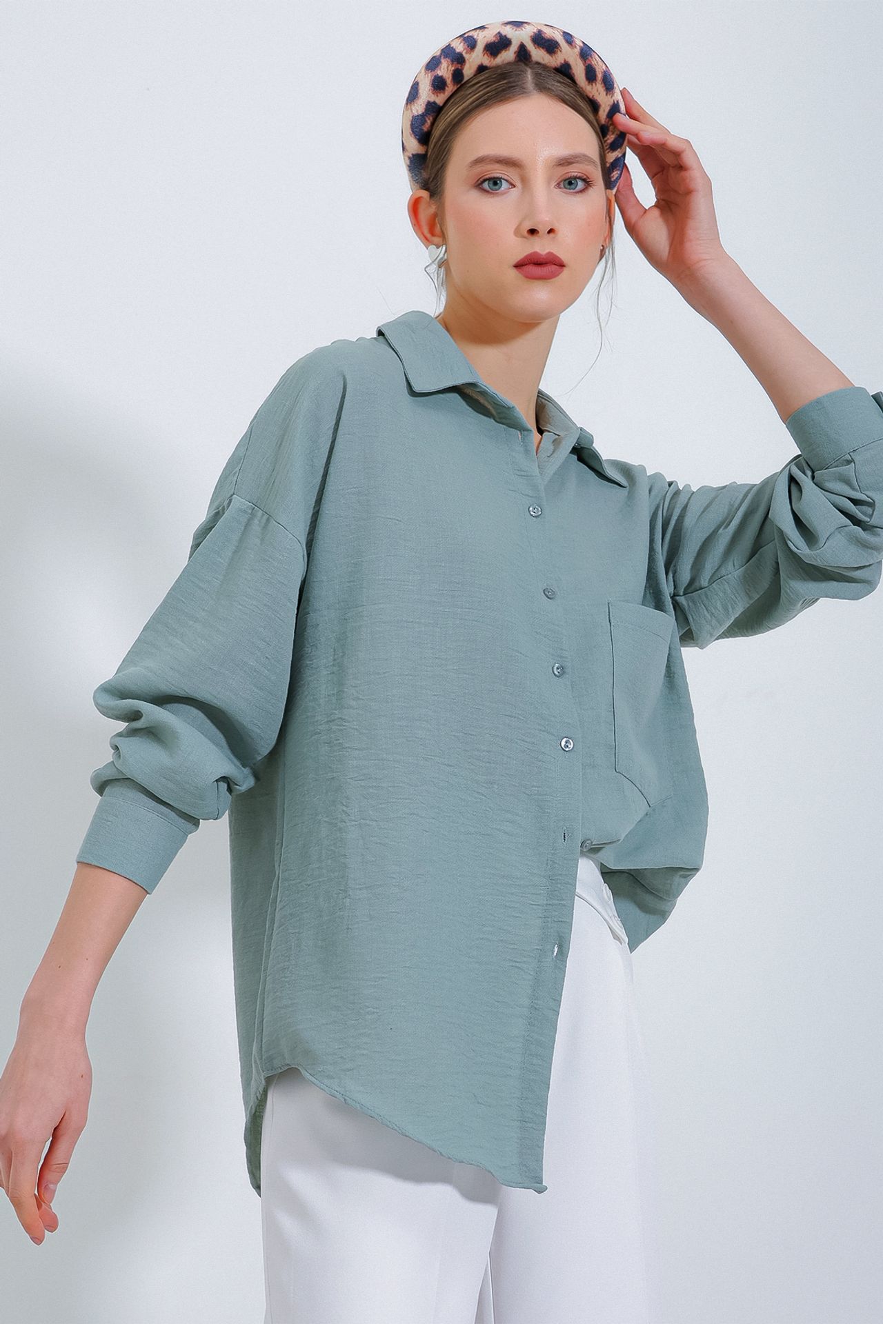 BDART Linen Blended Shirt with Button Closure 3