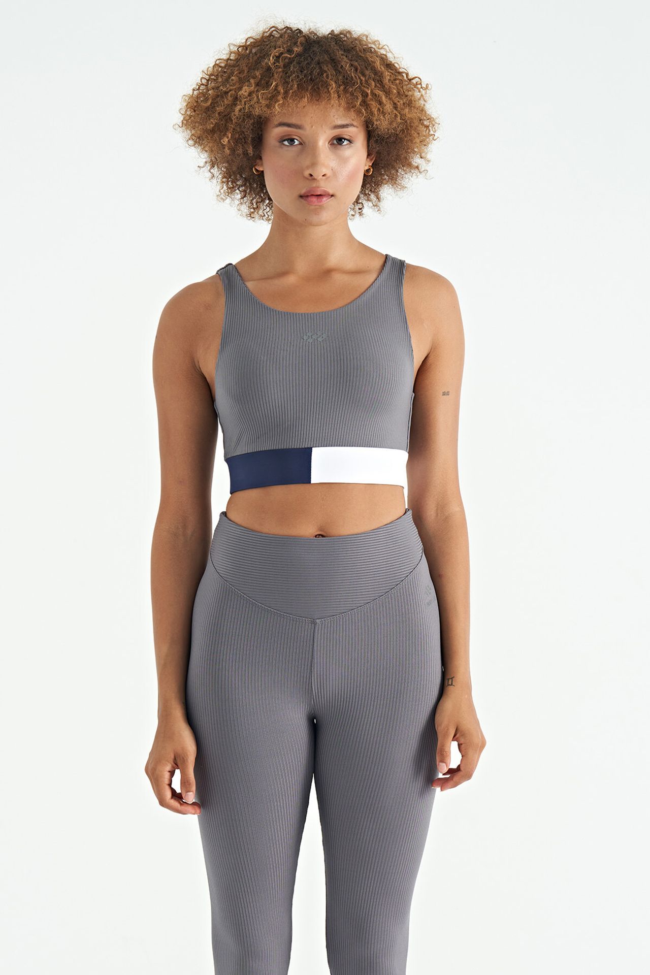 TOMMY Crop Sleeveless Color-block Sports Top 1