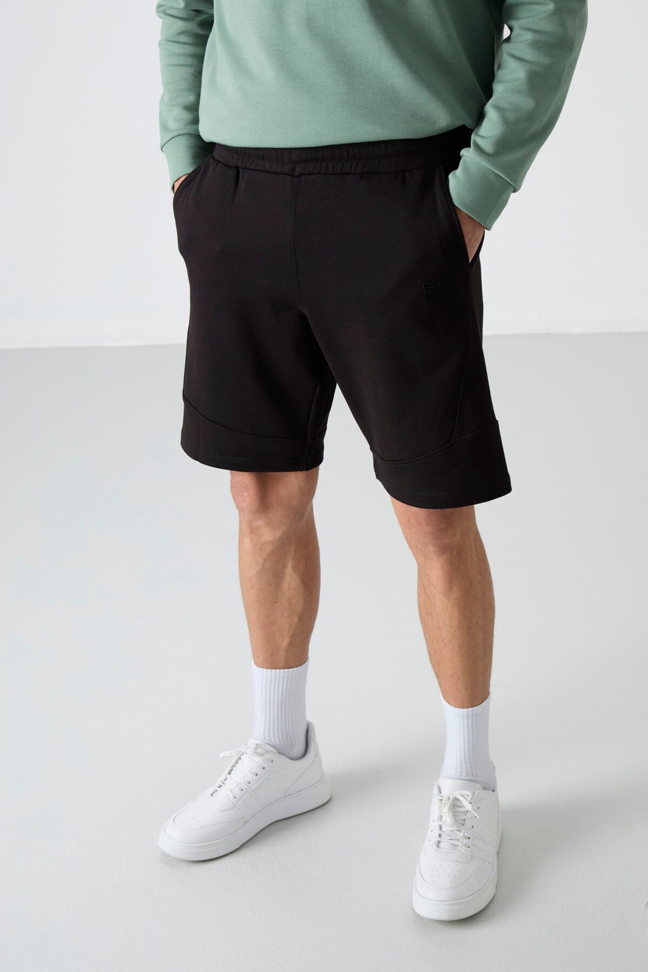 TOMMY Men's Pull-on Sweat Shorts 2