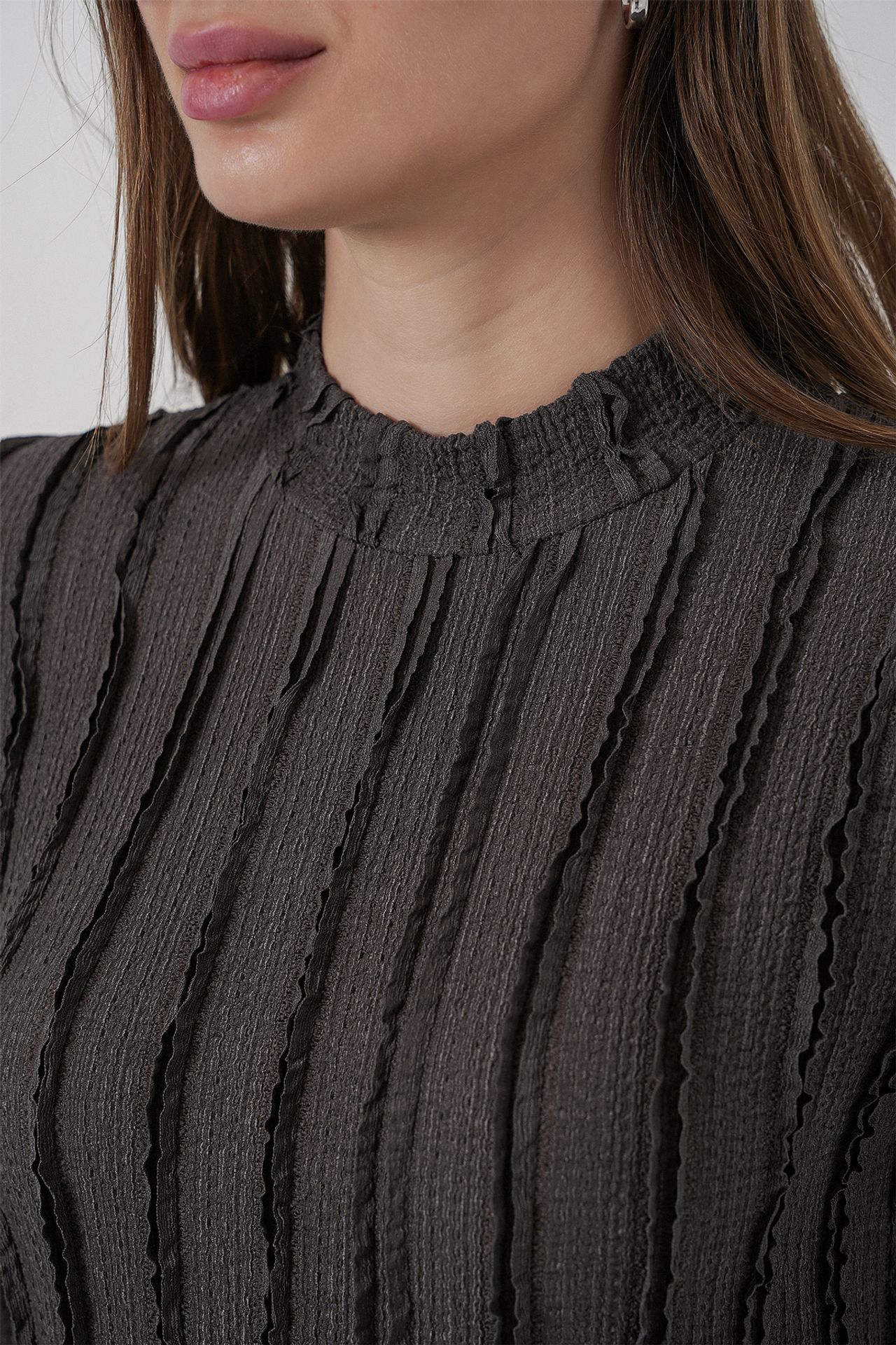 BDART Textured Slim Fit Half Turtleneck Blouse 5