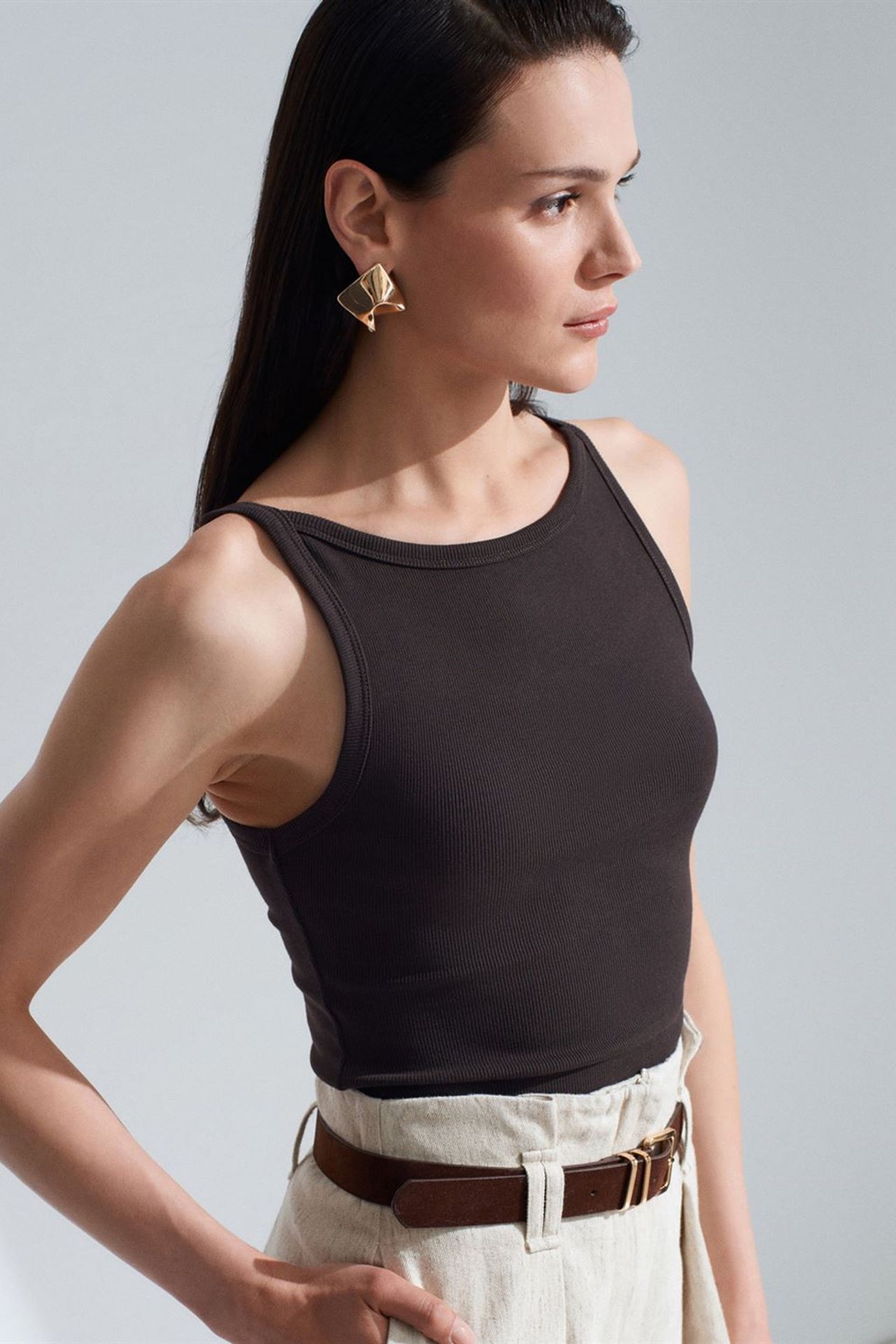 DILVIN Ribbed Halterneck Sleeveless Blouse 3