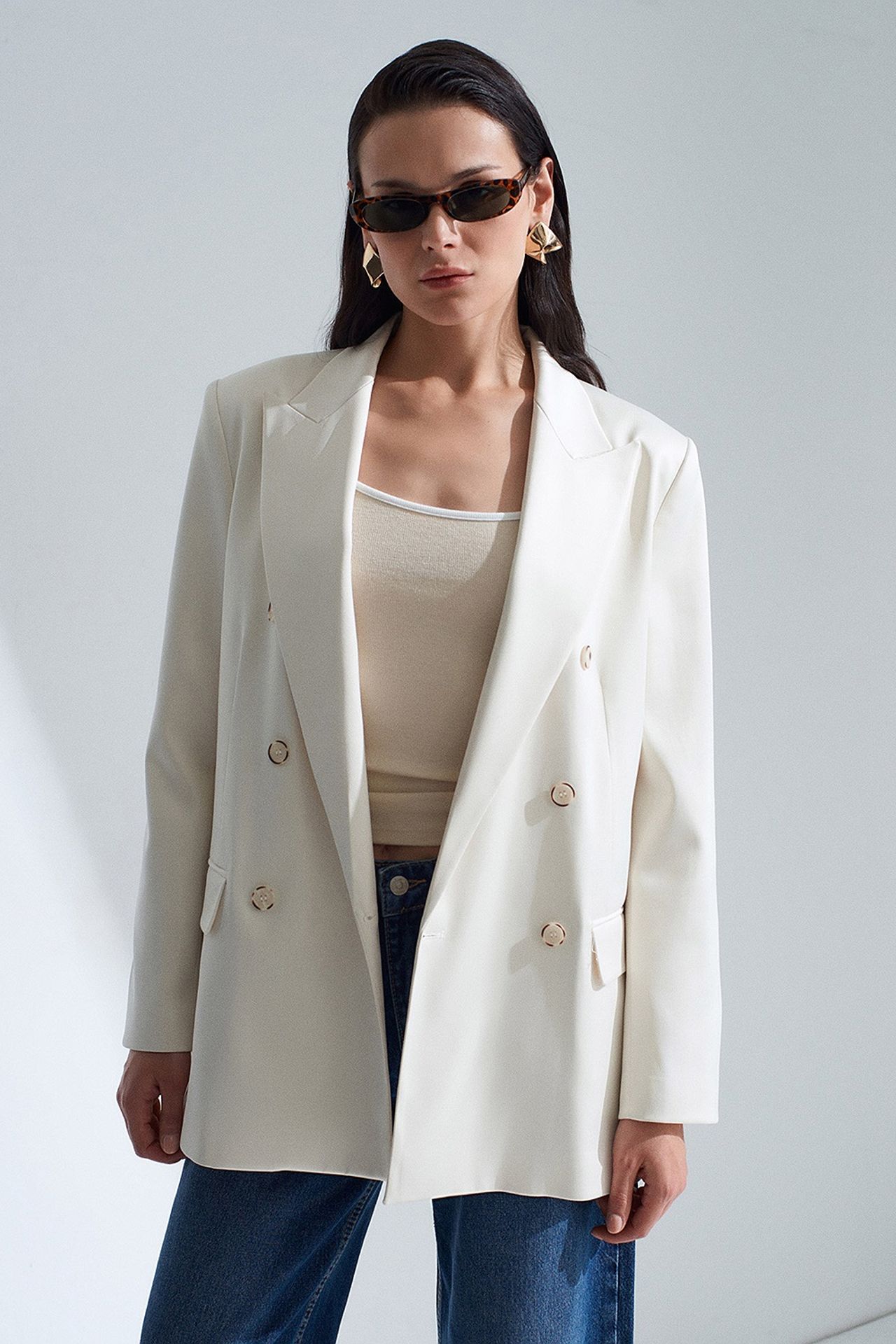 DILVIN Long Satin Shawl-Collar Blazer 1