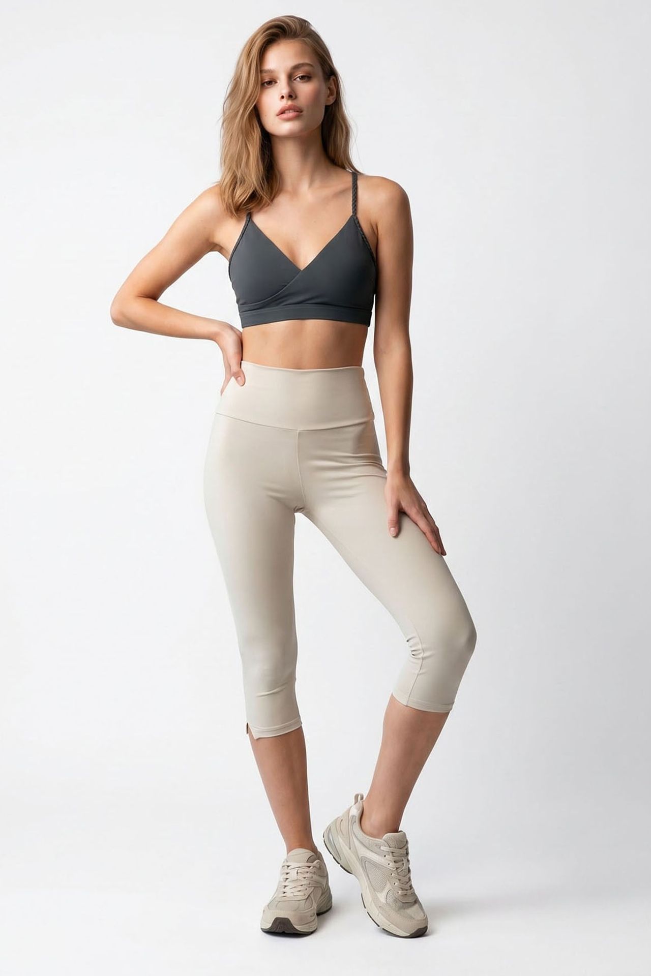 MIXRAY High-Waist Capri Leggings With Slit 3