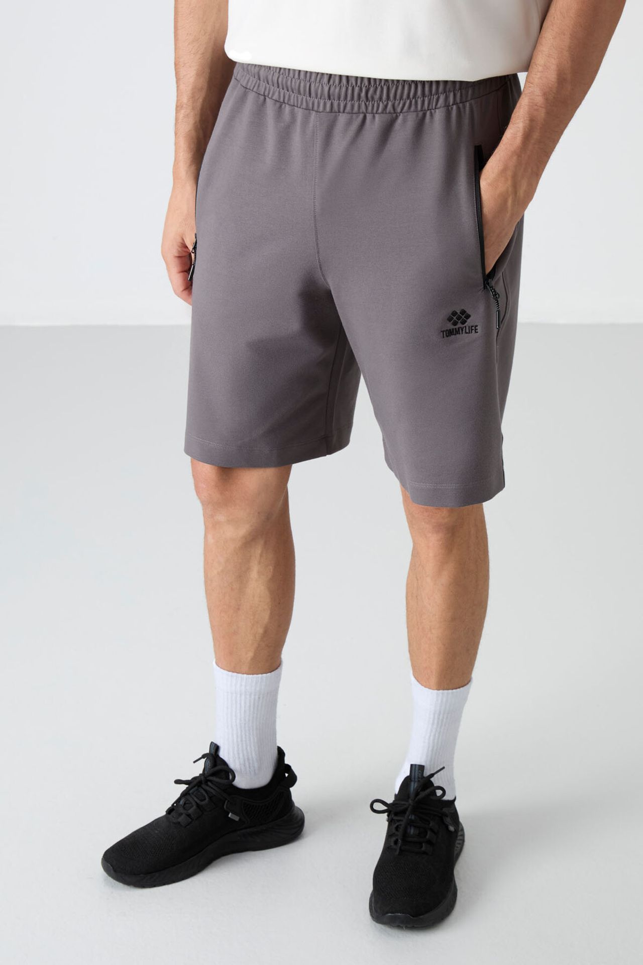 TOMMY Men's Regular-fit Knit Sweat Shorts 3