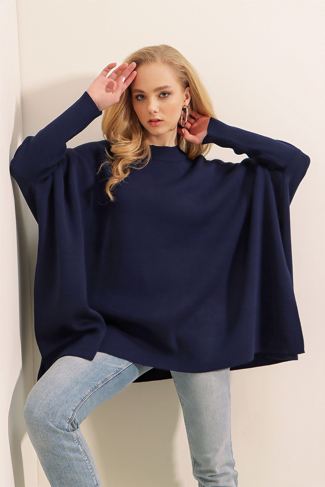 BDART Oversized Acrylic Crew Neck Jumper 4