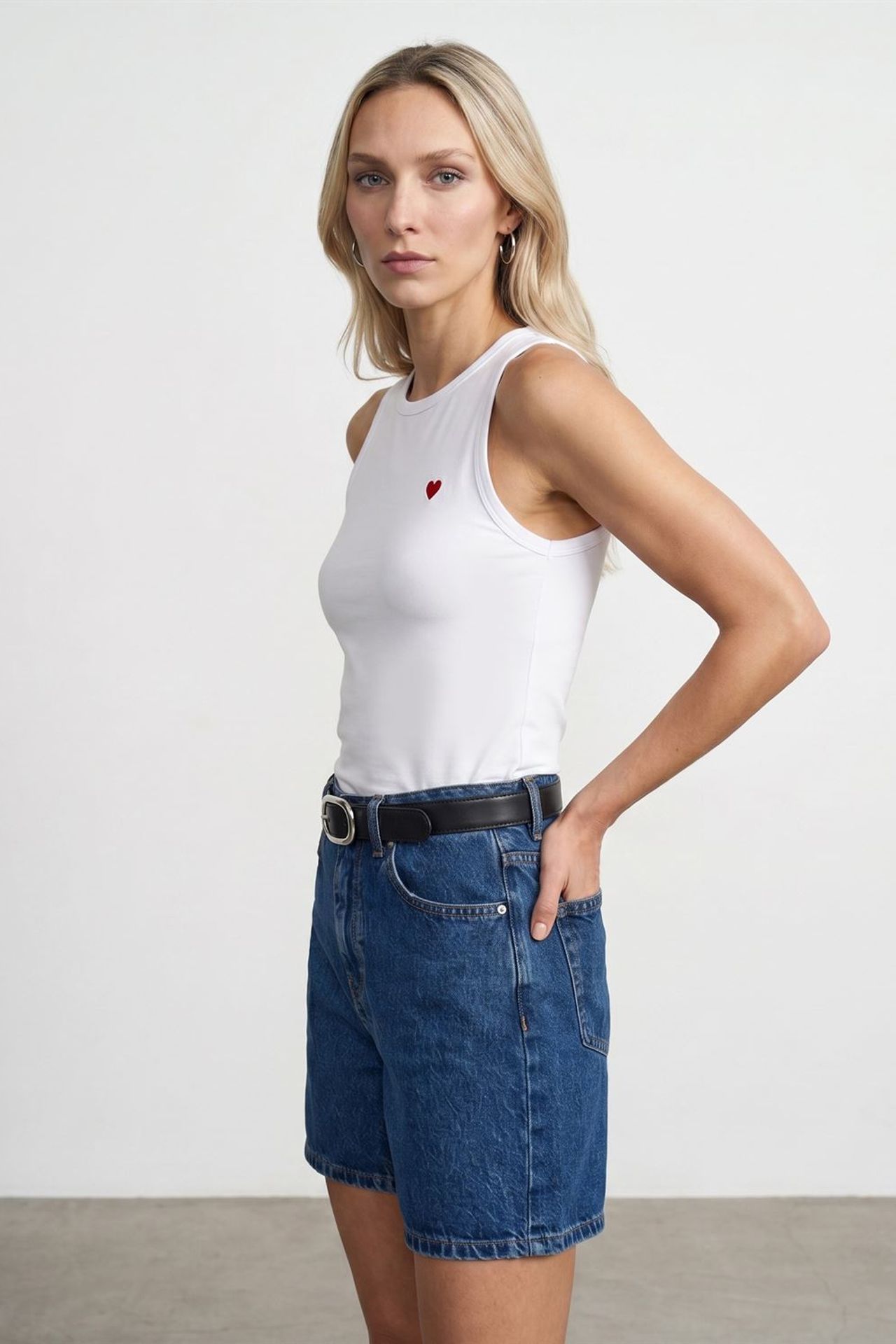 DILVIN Embroidered Sleeveless Slim-Fit Jersey Blouse 4