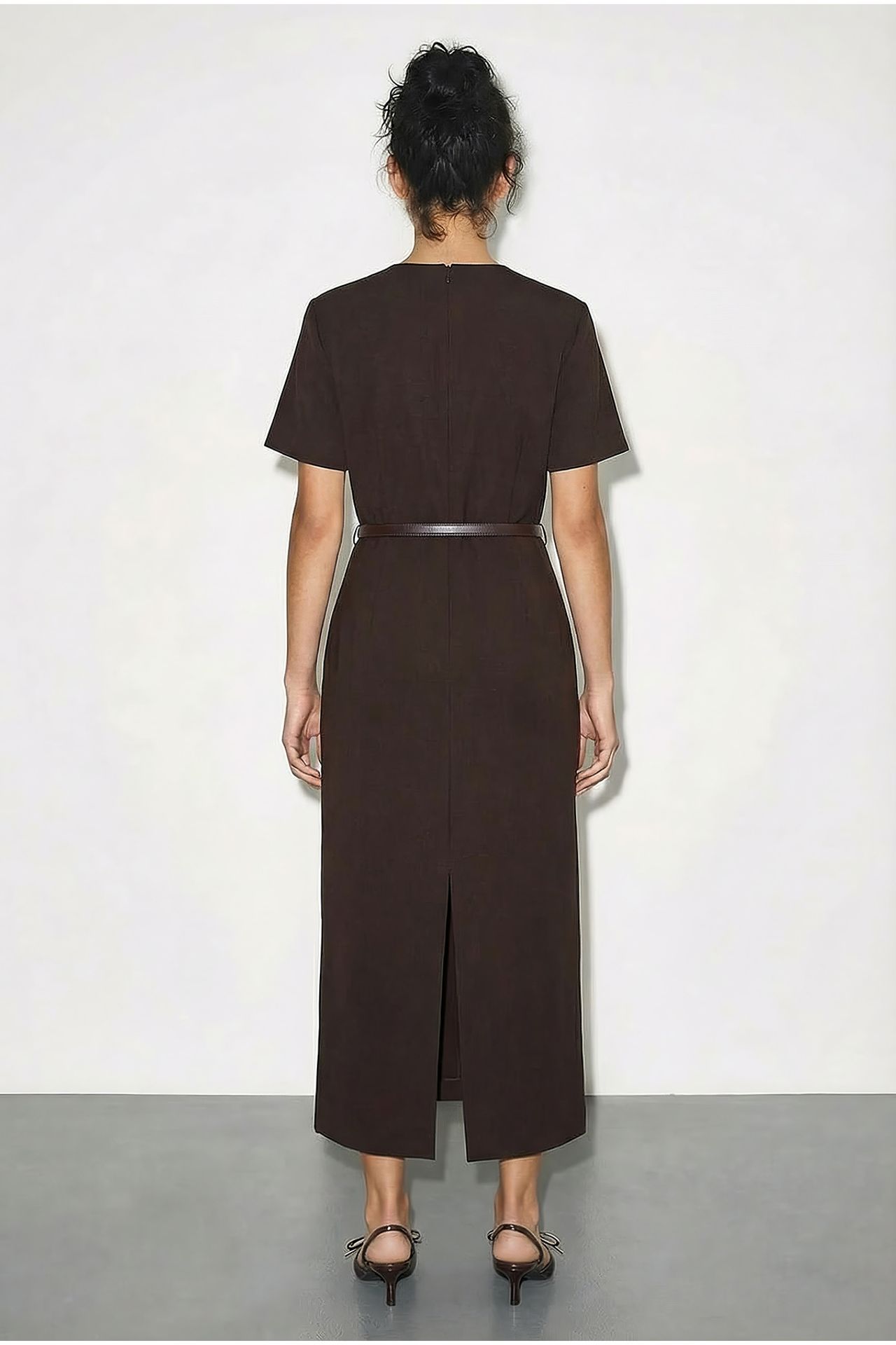 LUCCI Belted Midi Dress with Crew Neck 4