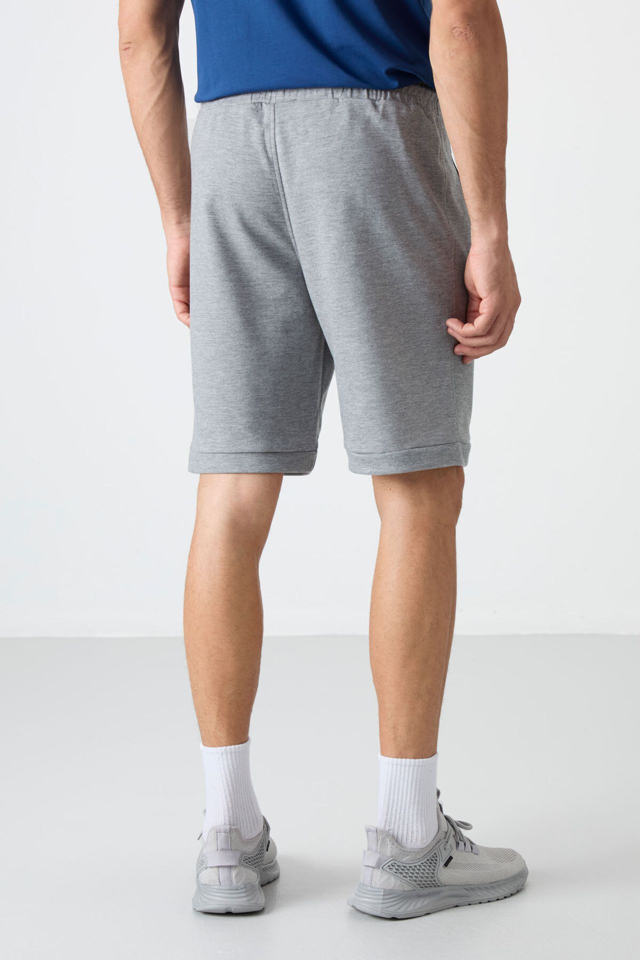 TOMMY Men's Fleece Sweat Shorts 5
