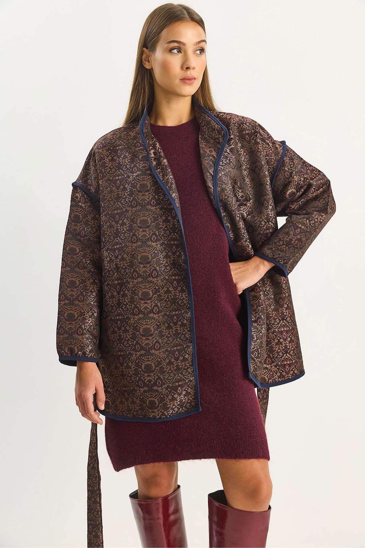 LUCCI Oversized Jacquard Pattern Buckle Closure Jacket 1
