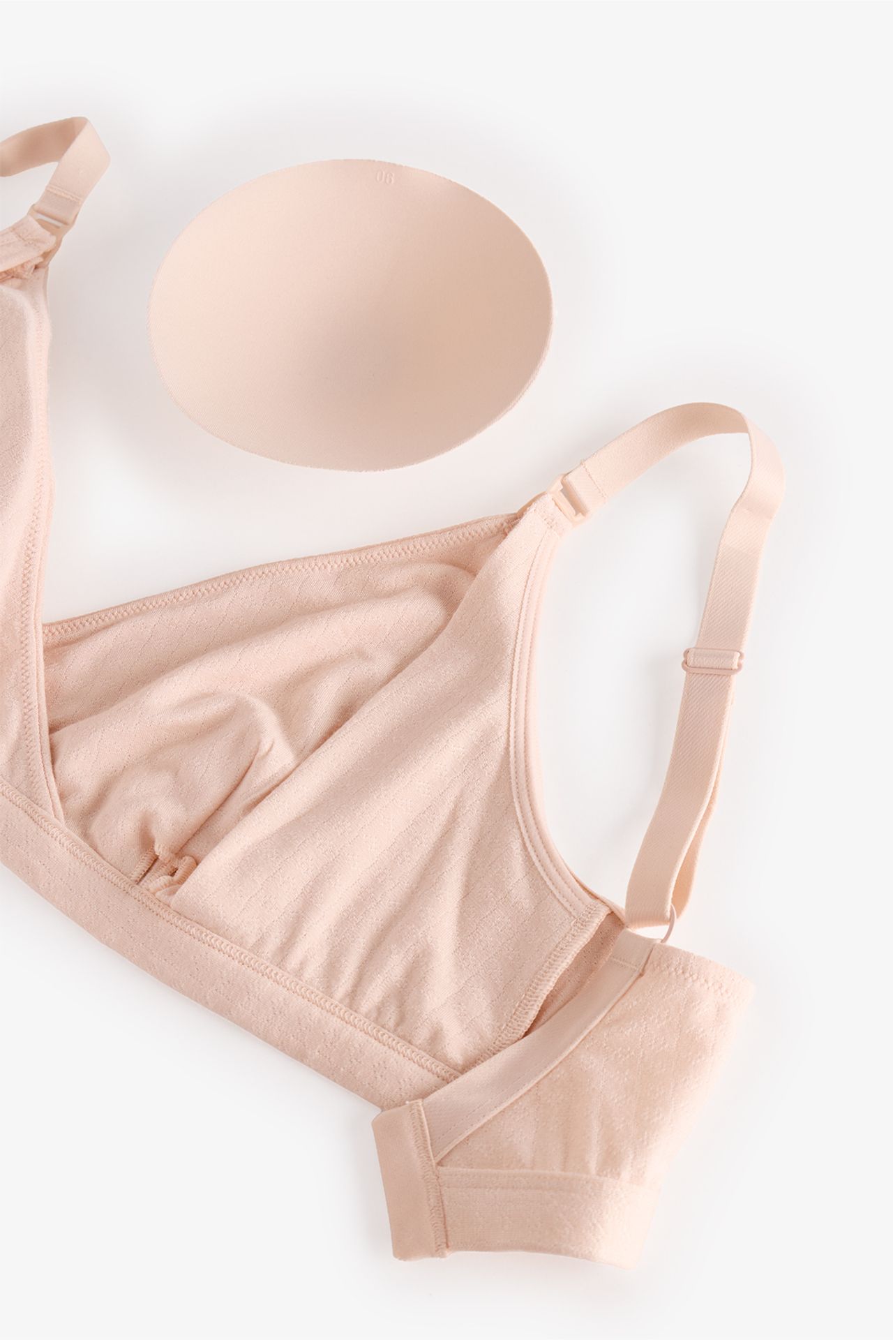 PENTI Triangle Lace Pattern Padded Bra 3