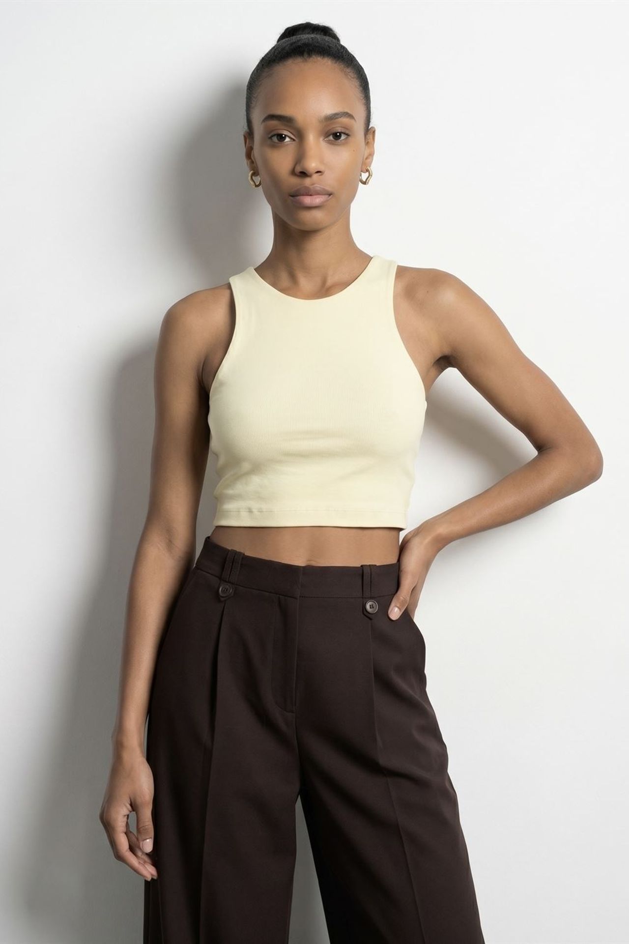 DILVIN Ribbed Sleeveless Crop Blouse 1