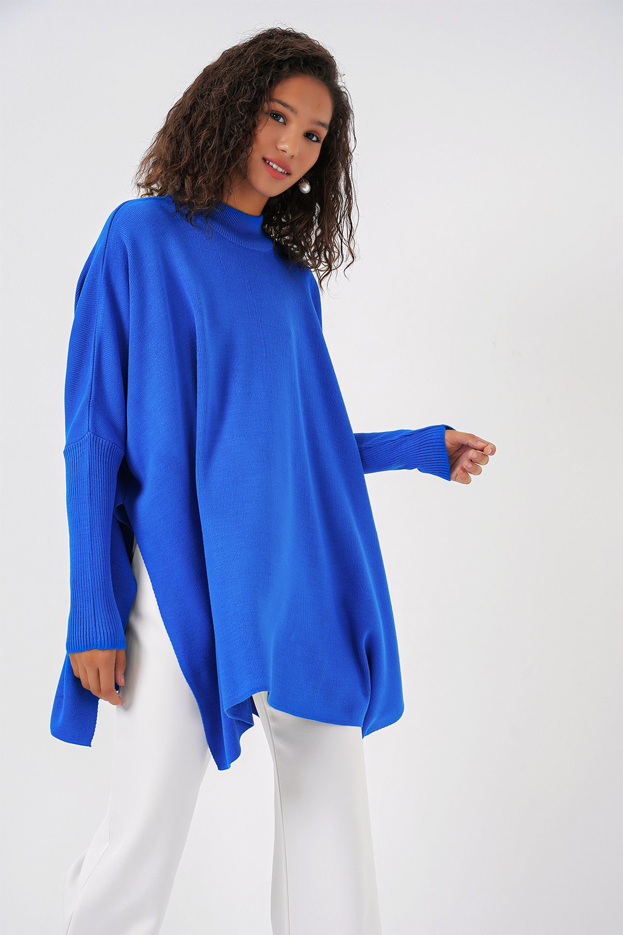 BDART Oversized Acrylic Crew Neck Jumper 3