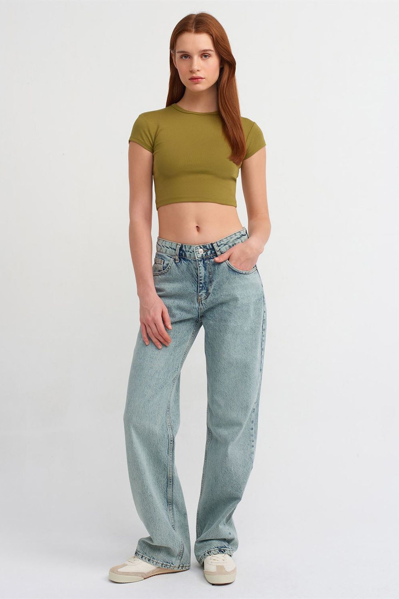 DILVIN Mid-Waist Straight-Leg Cotton Denim Jeans 1
