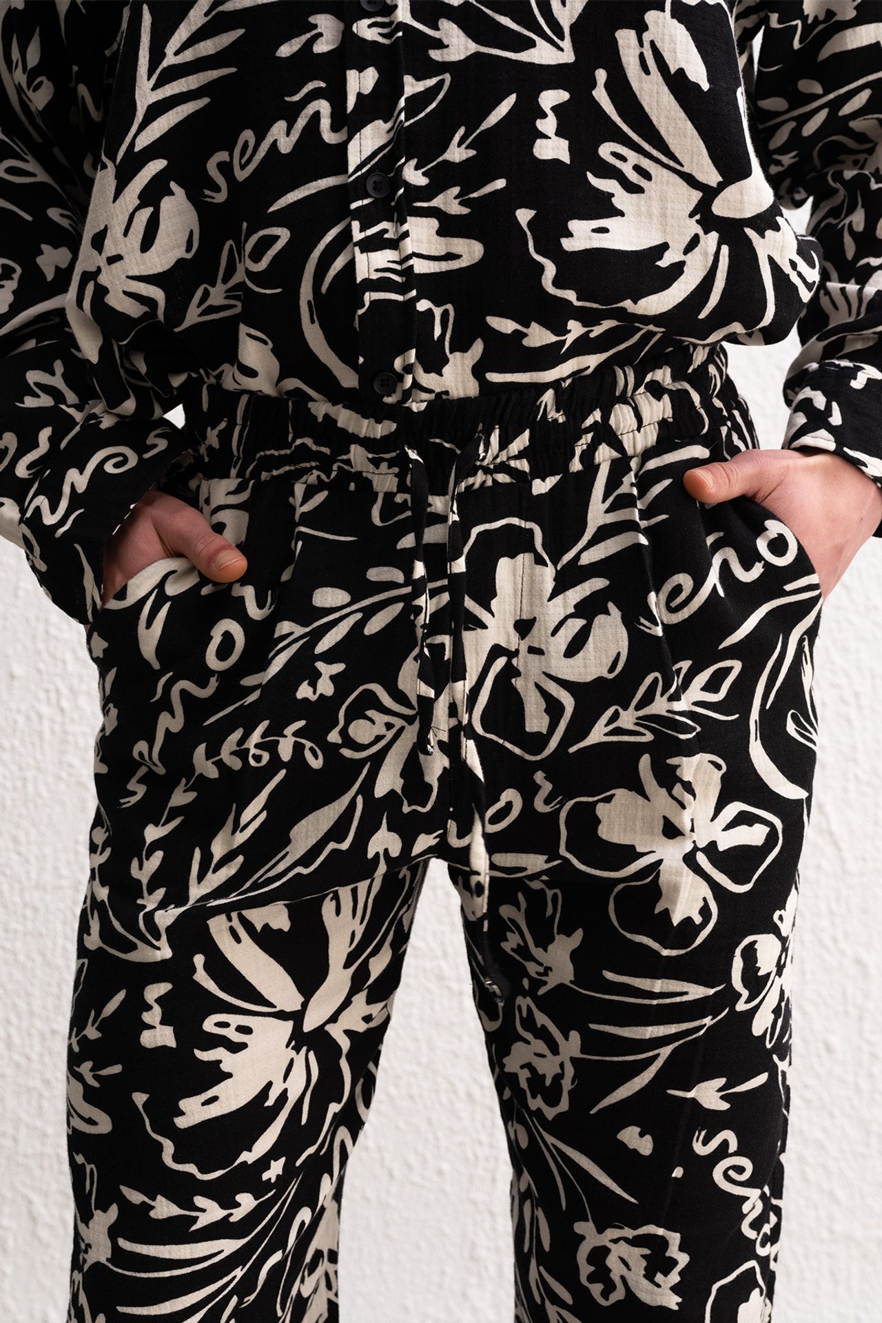 GIESTO Men's Cotton Floral Knit Pants 4