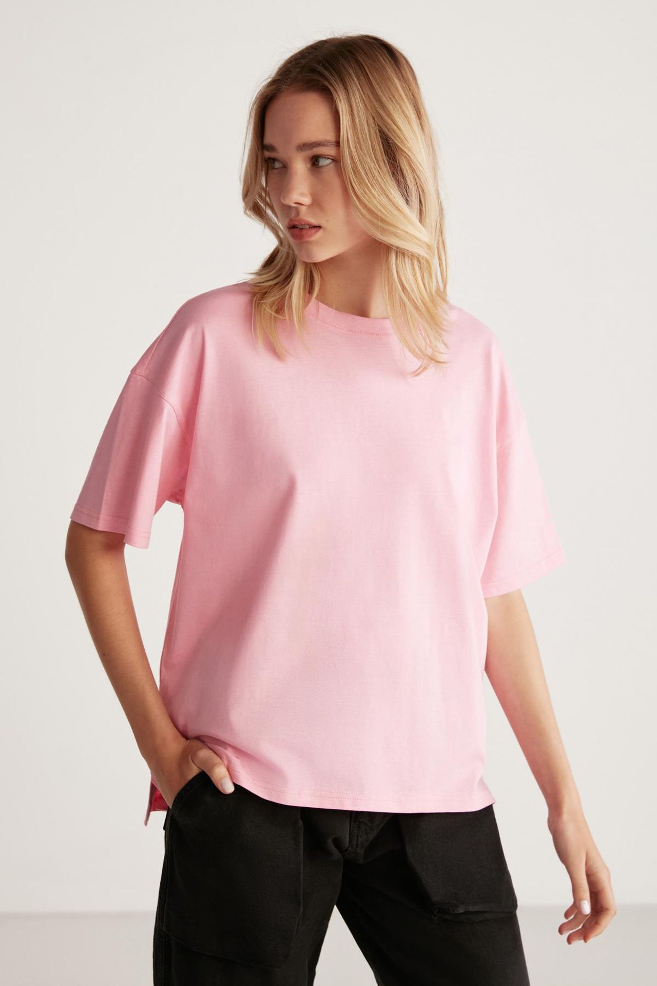 GRIMELANGE Relaxed Crew Neck Slit T-Shirt 4