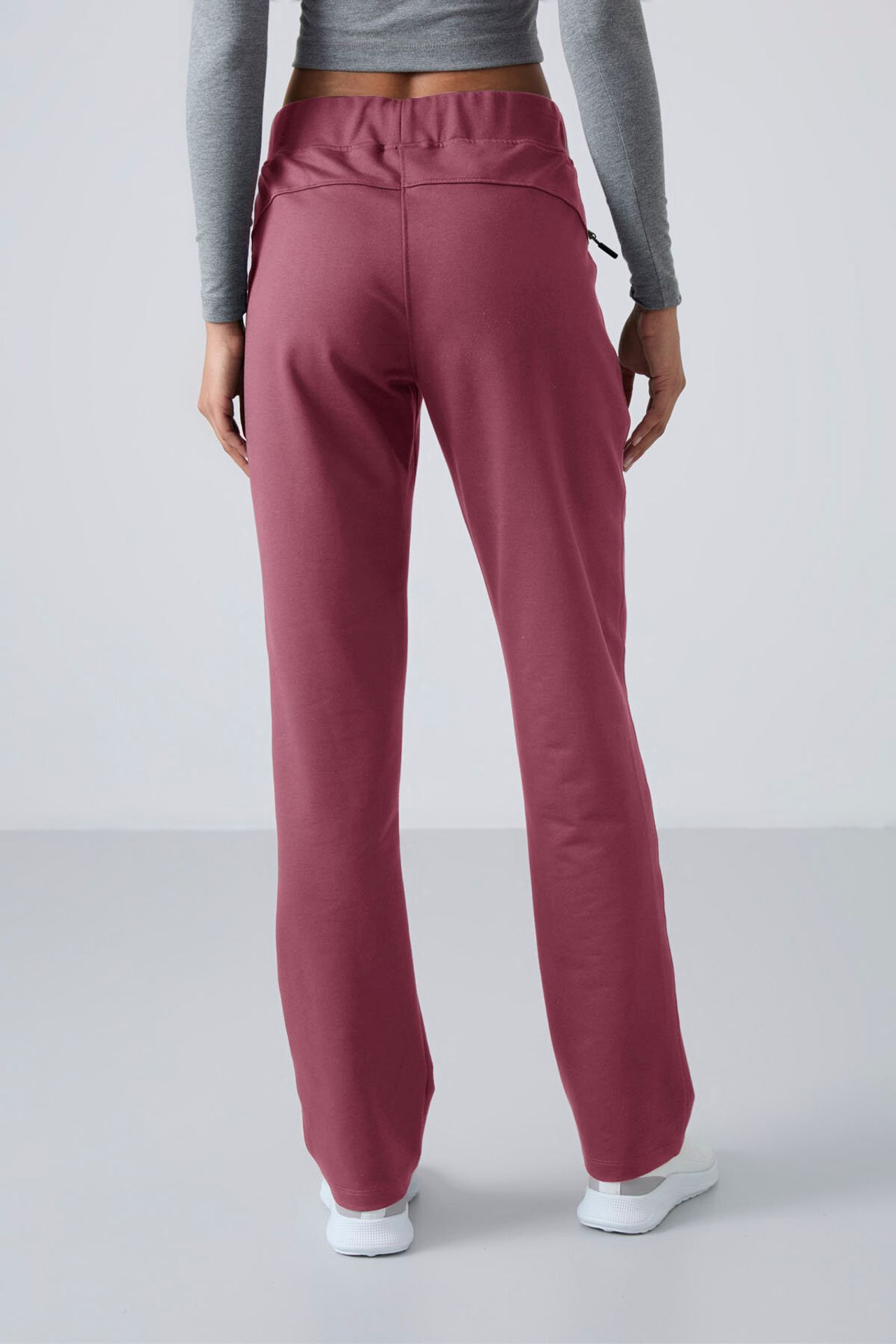 TOMMY Women's Straight-leg Fleece Sweatpants 5