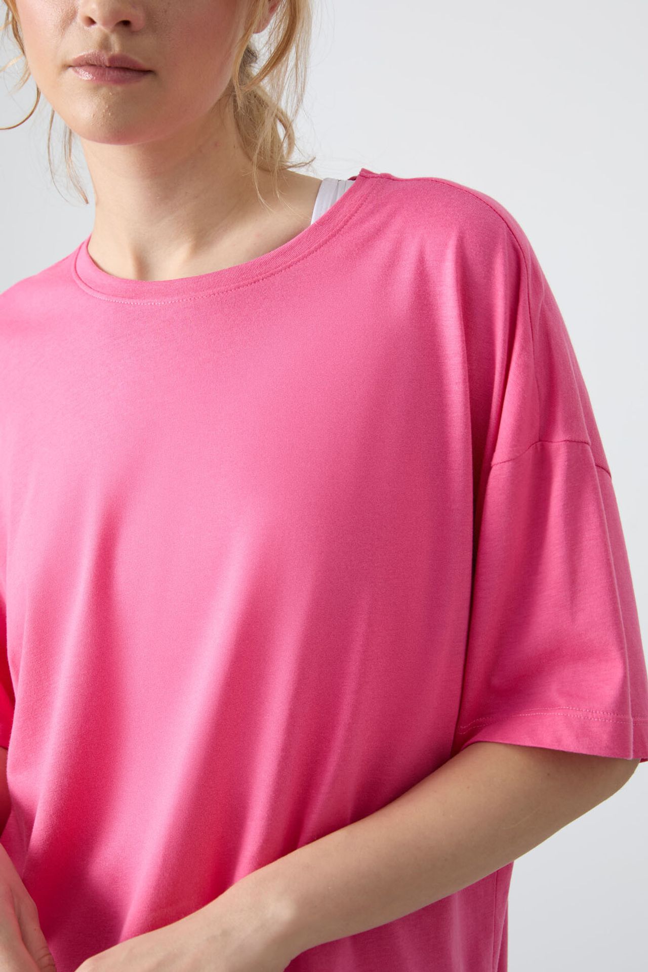 TOMMY Oversized Cotton-Modal Crew Neck T-Shirt 3