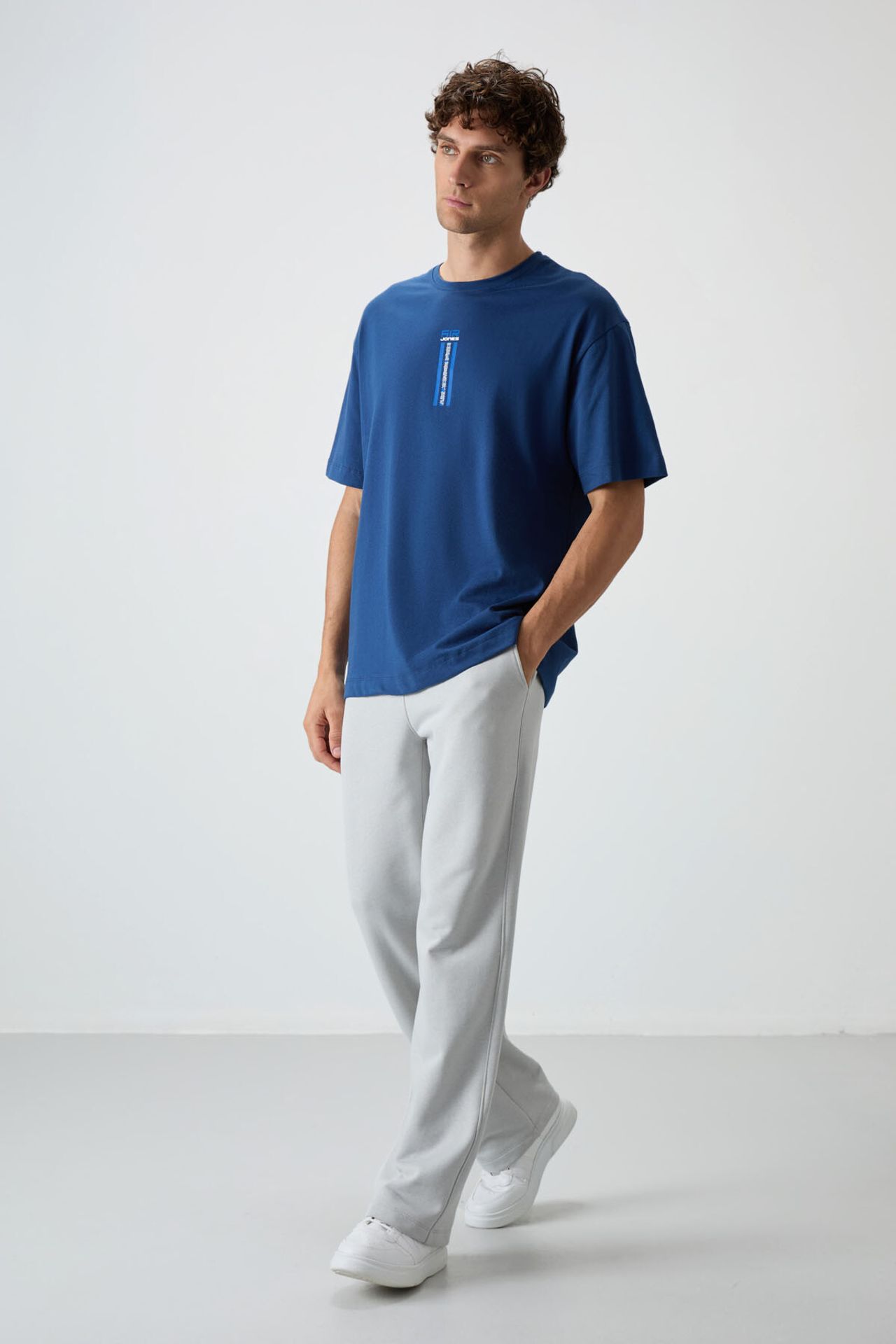TOMMY Oversized Printed Crew Neck T-Shirt 2